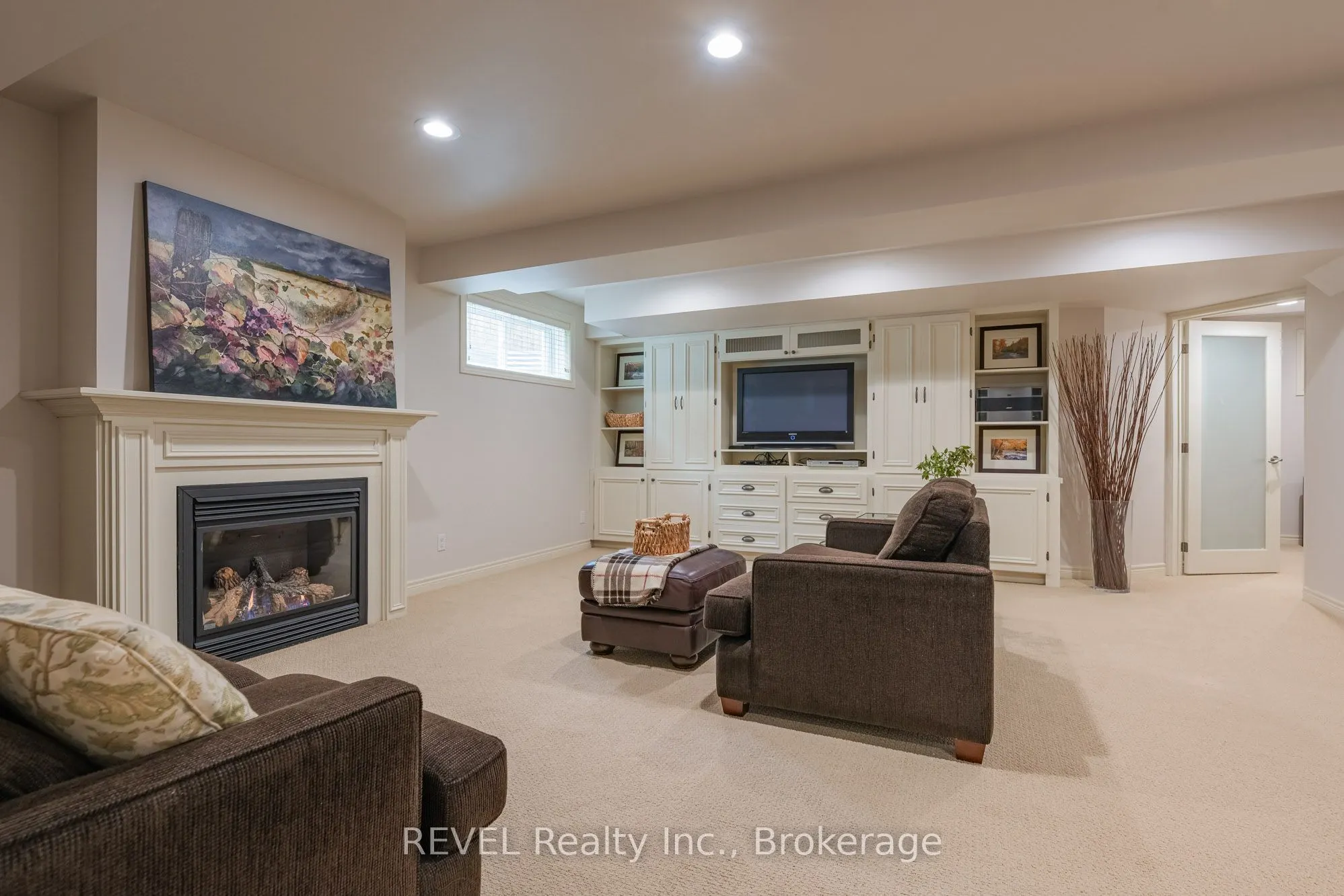 3250 Thunder Bay Road