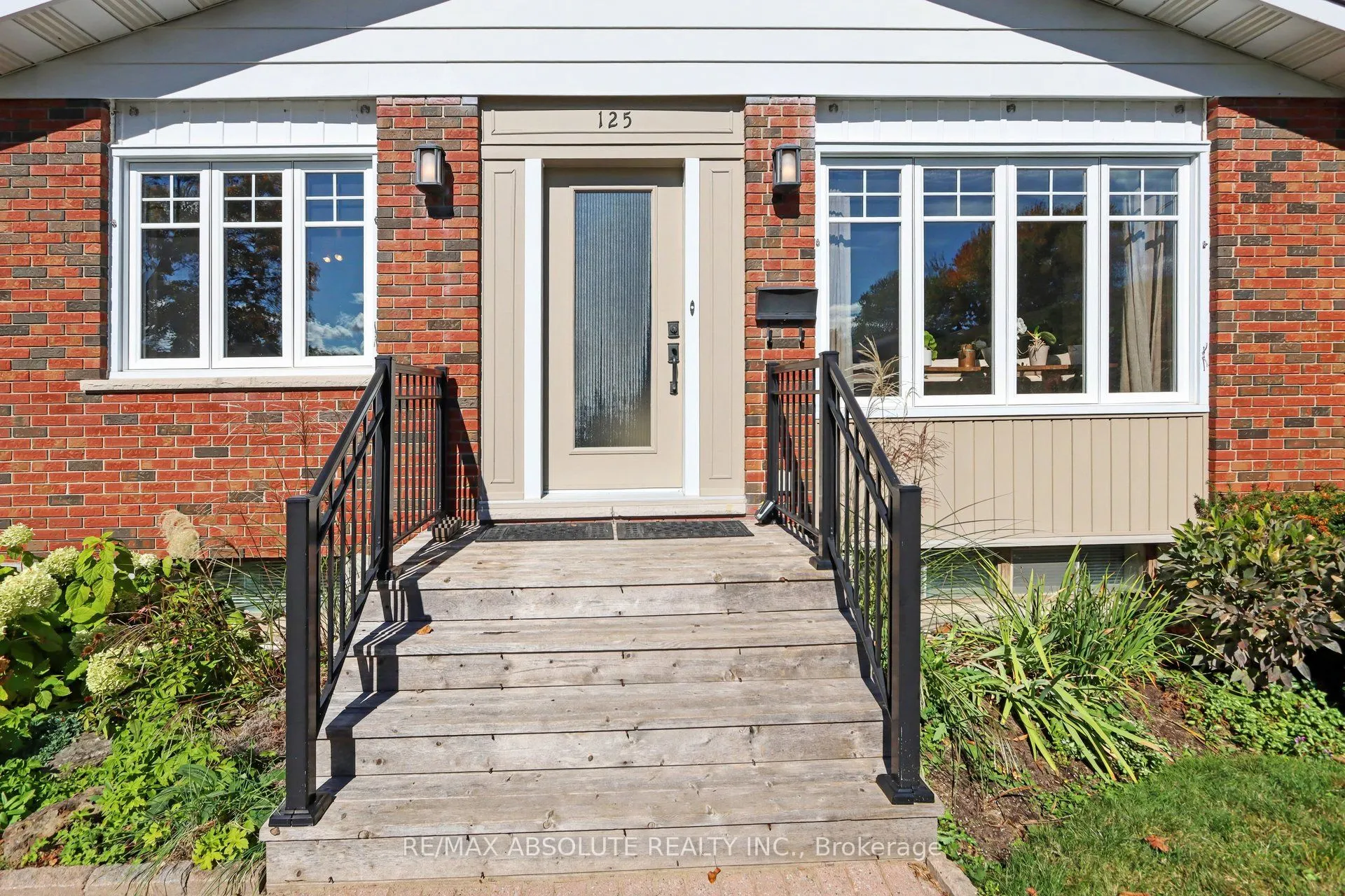 125 Juniper Street E