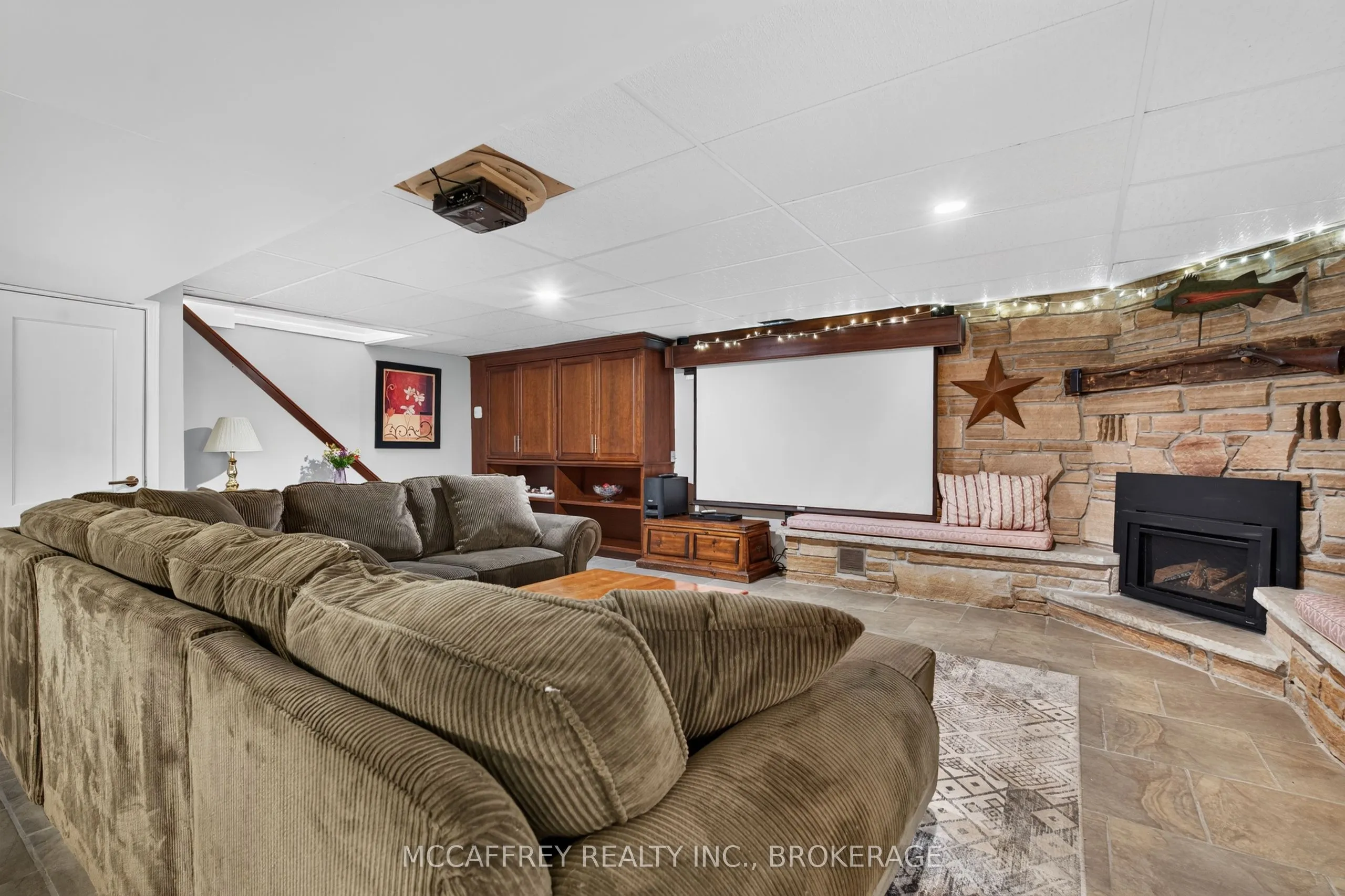 2183 Daley Road