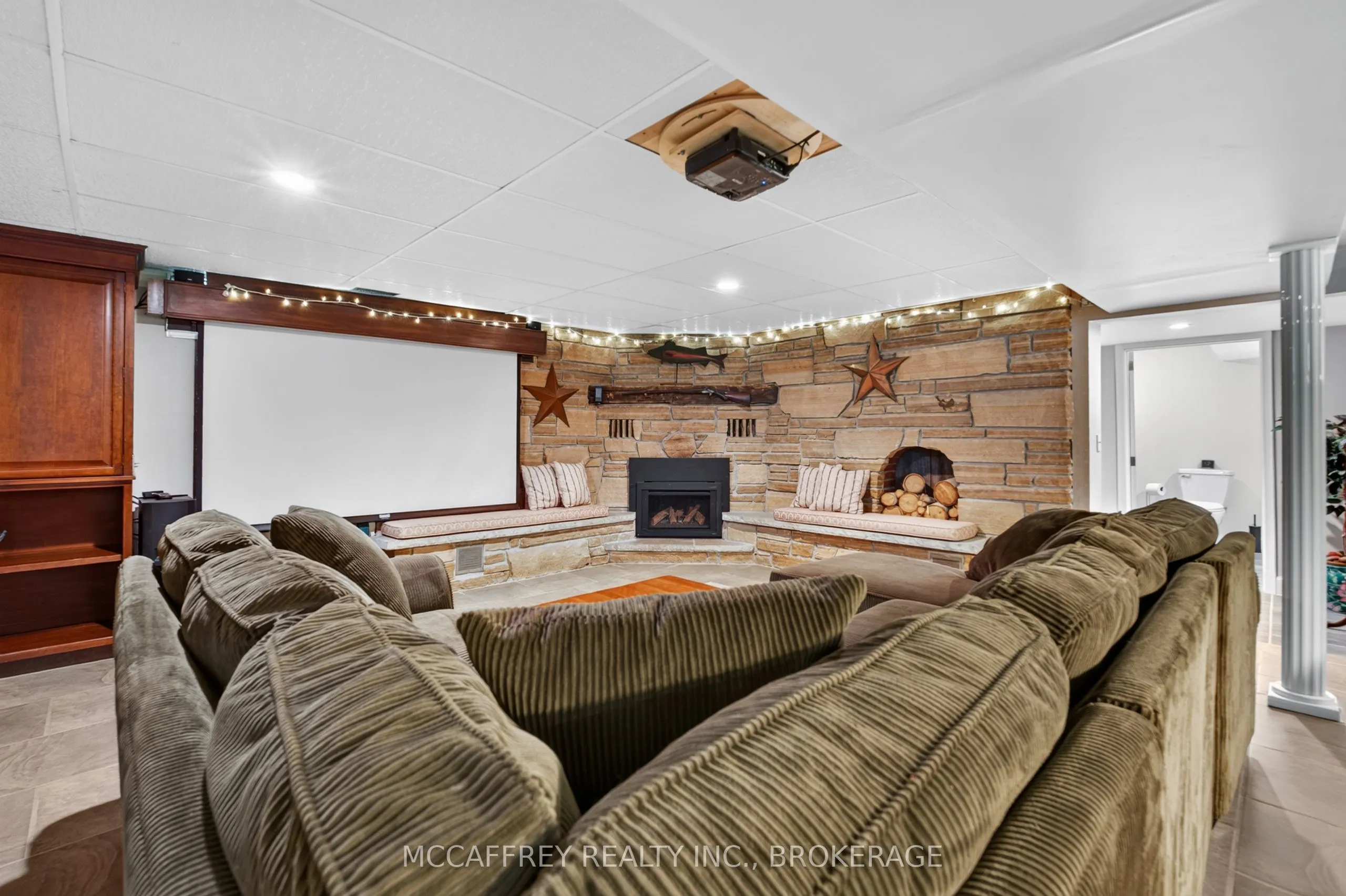 2183 Daley Road