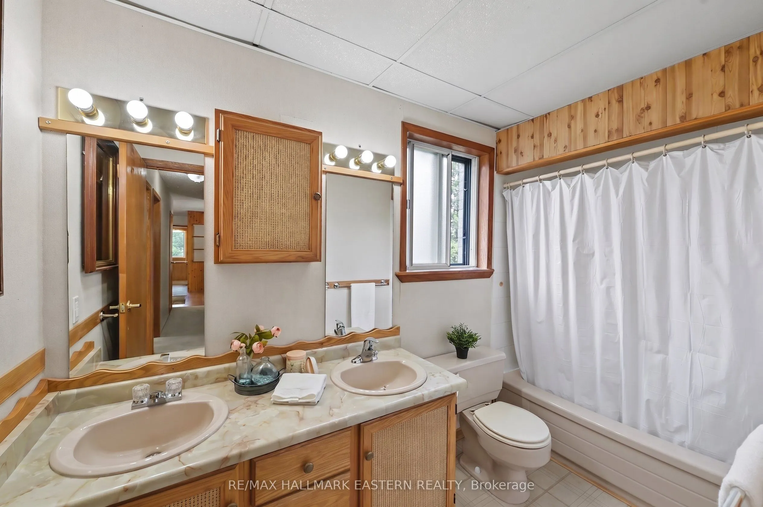 473 Sunset Crescent