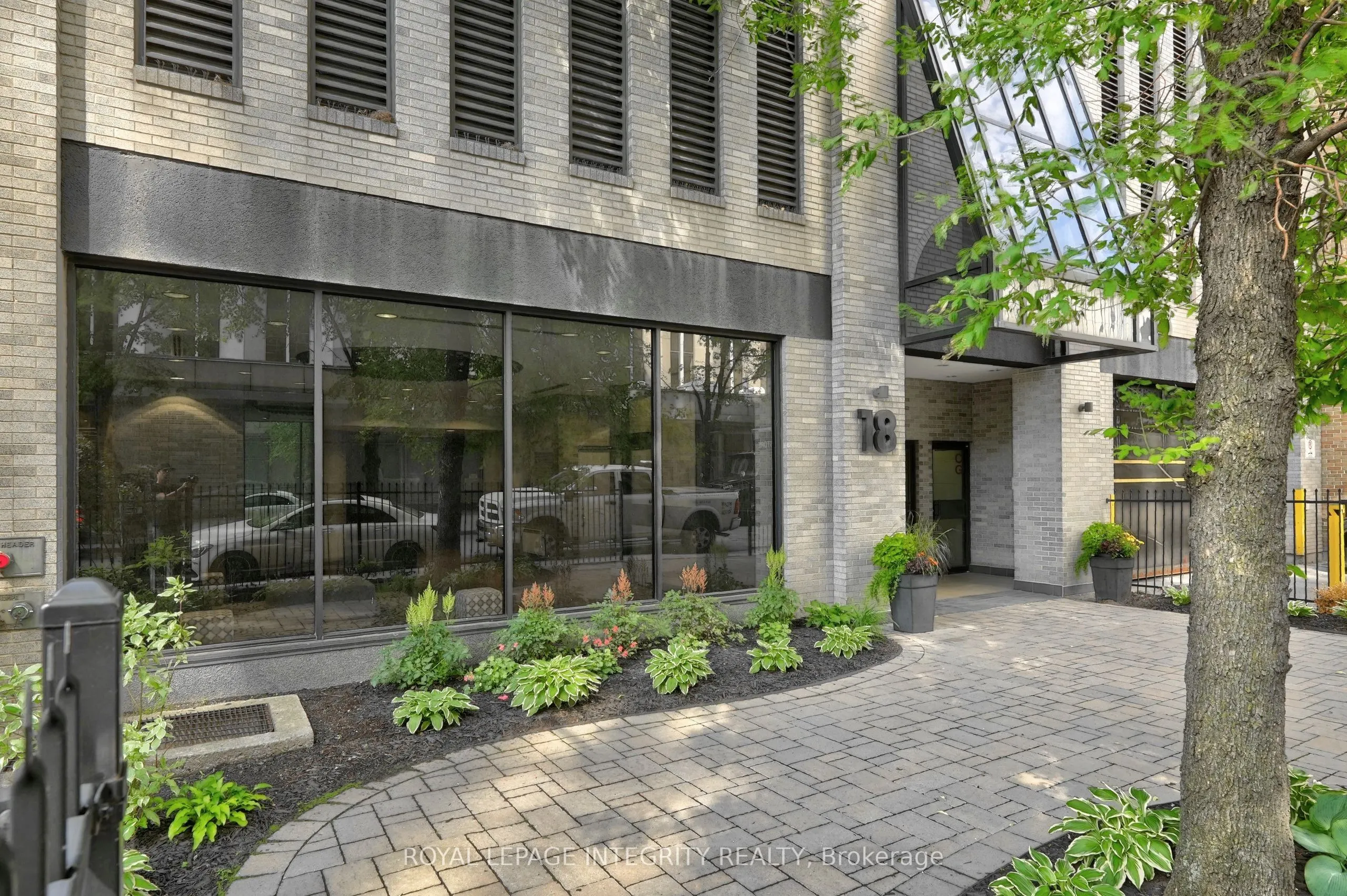 18 Nepean Street #PH1