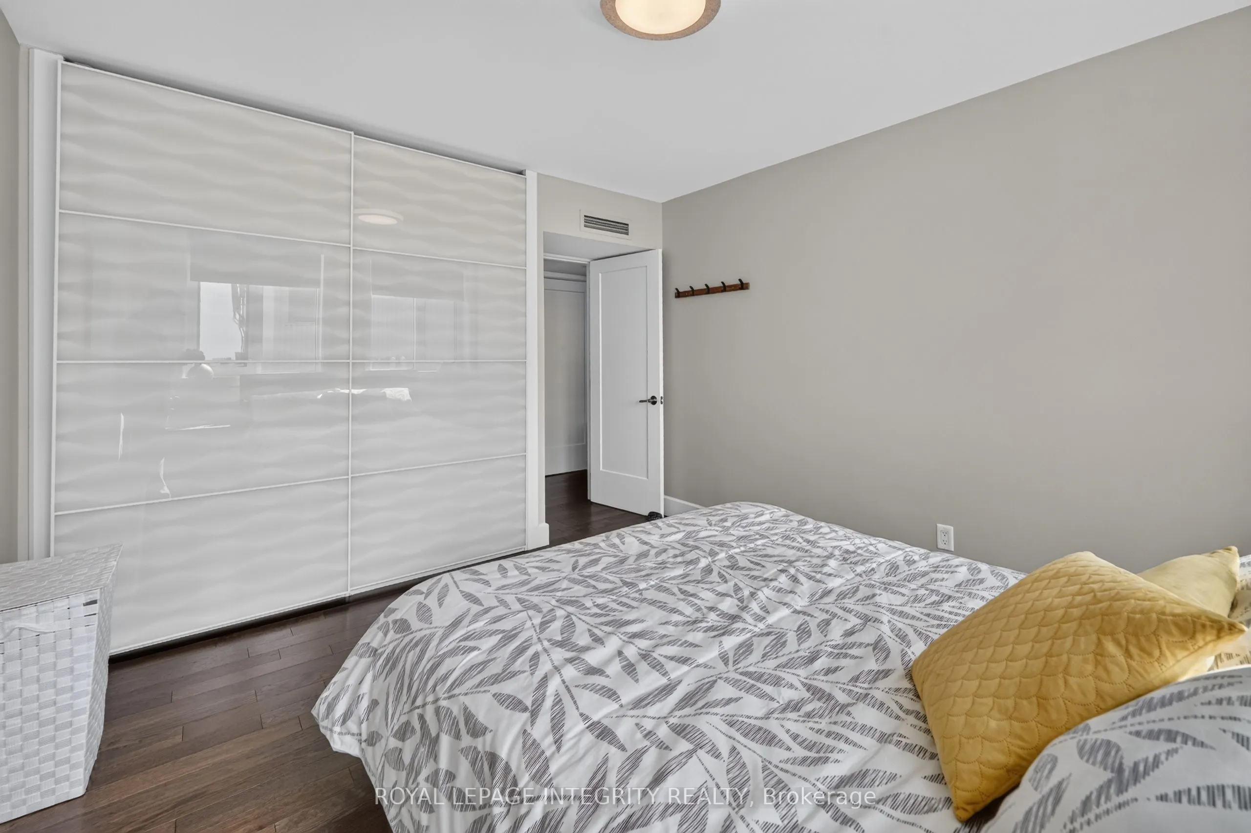 18 Nepean Street #PH1