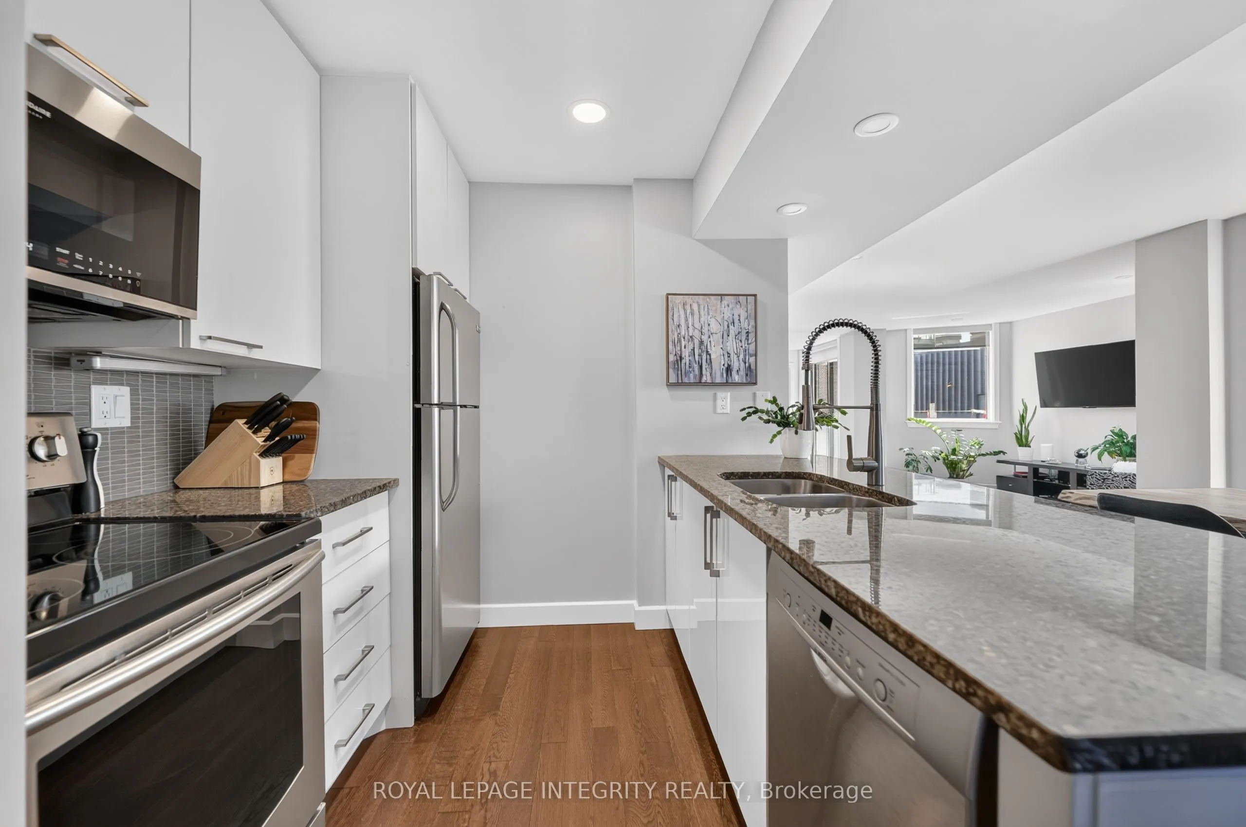 18 Nepean Street #PH1