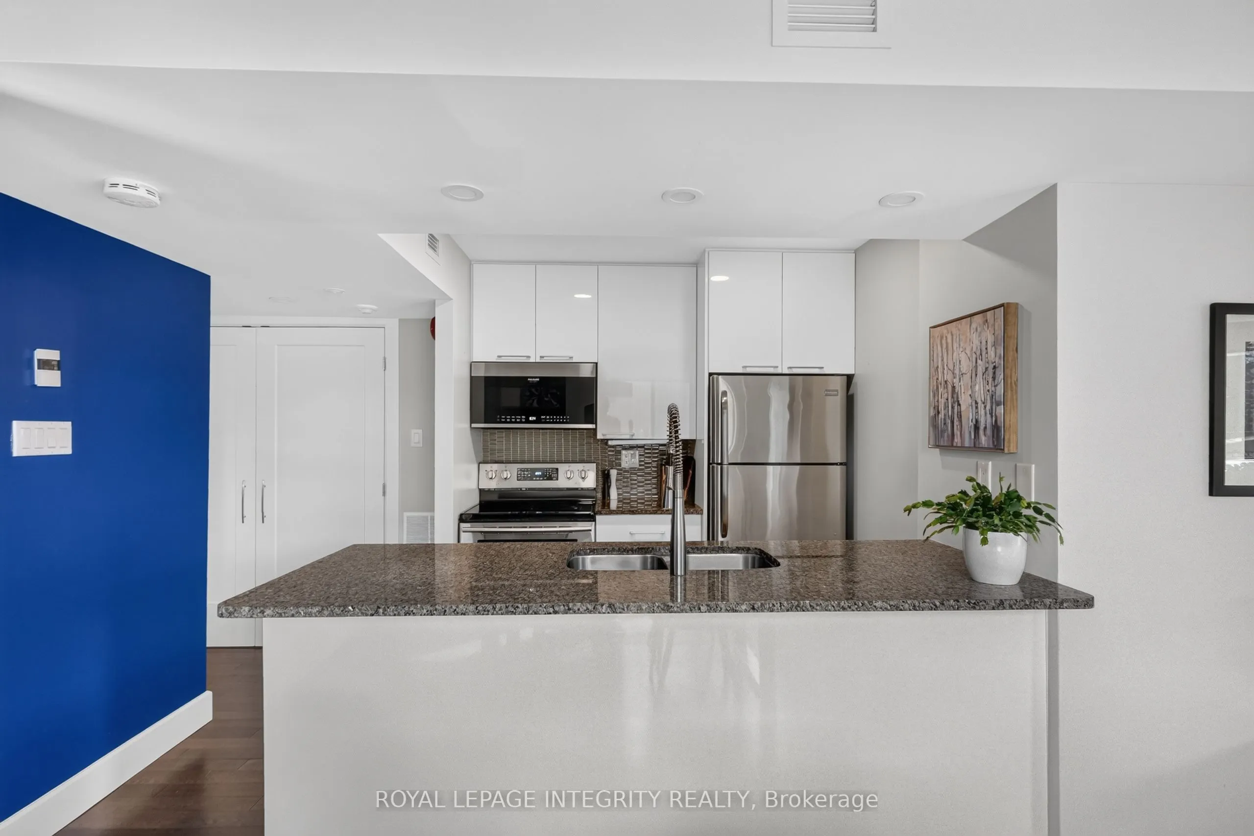 18 Nepean Street #PH1