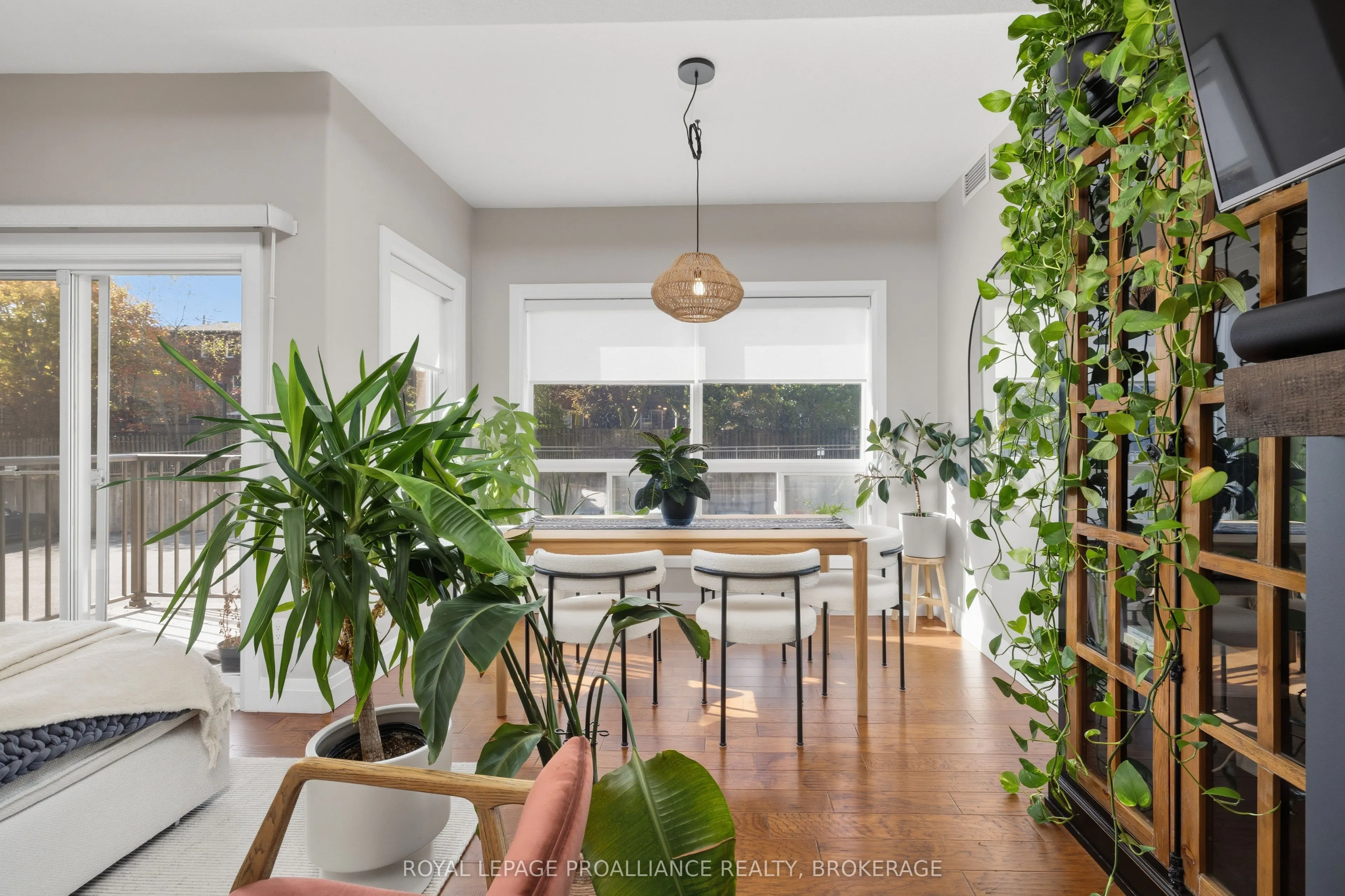 350 Wellington Street #205