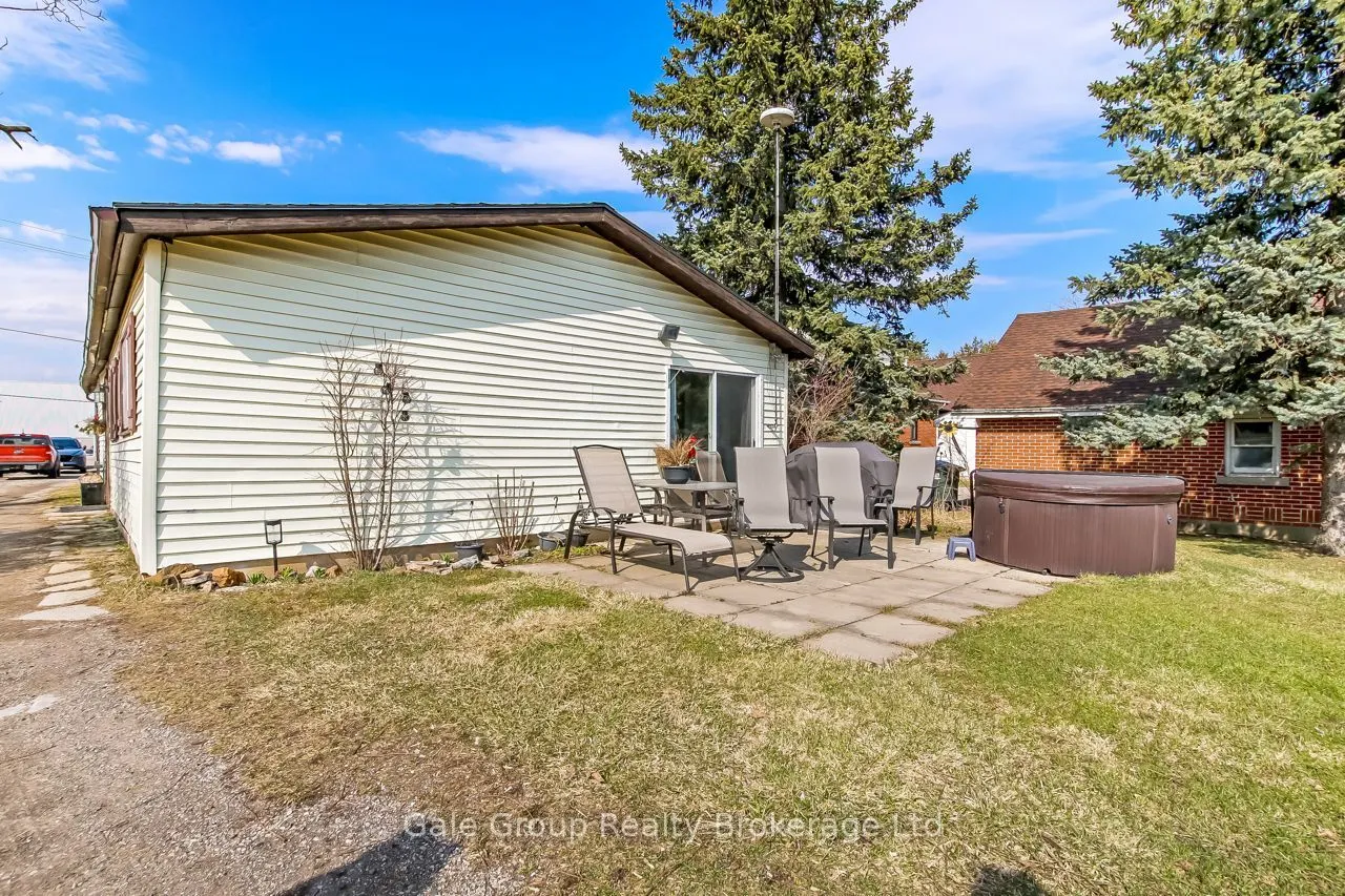 1410 Dundas Street