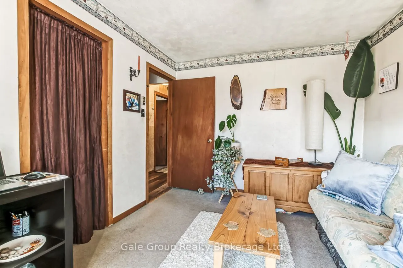 1410 Dundas Street
