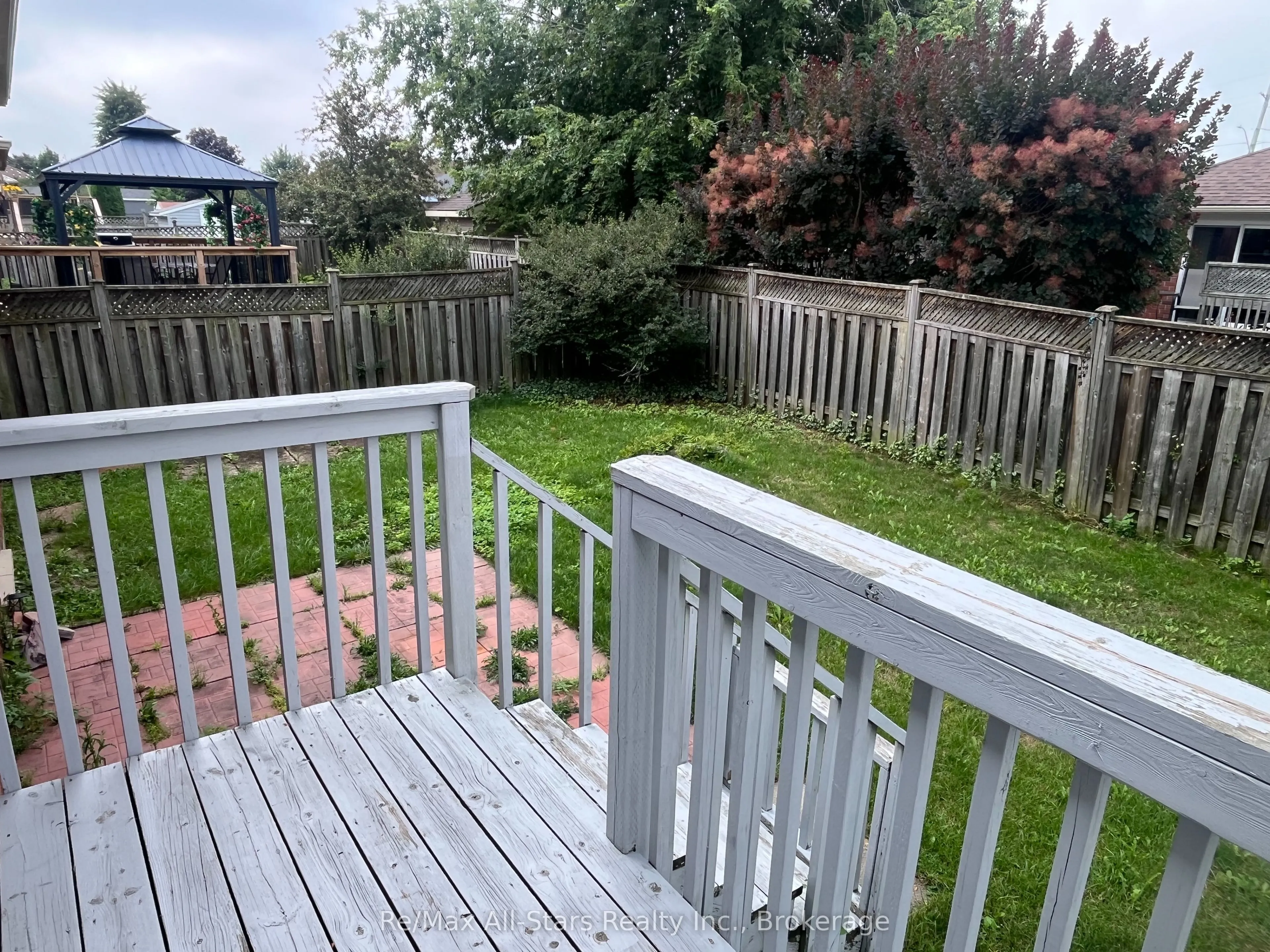 20 Eakins Crescent