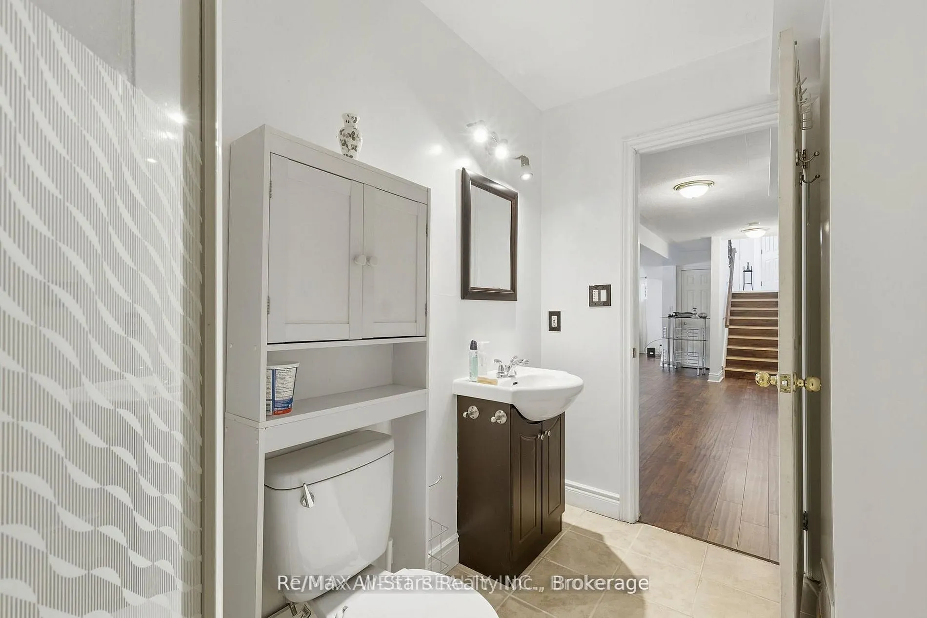 20 Eakins Crescent