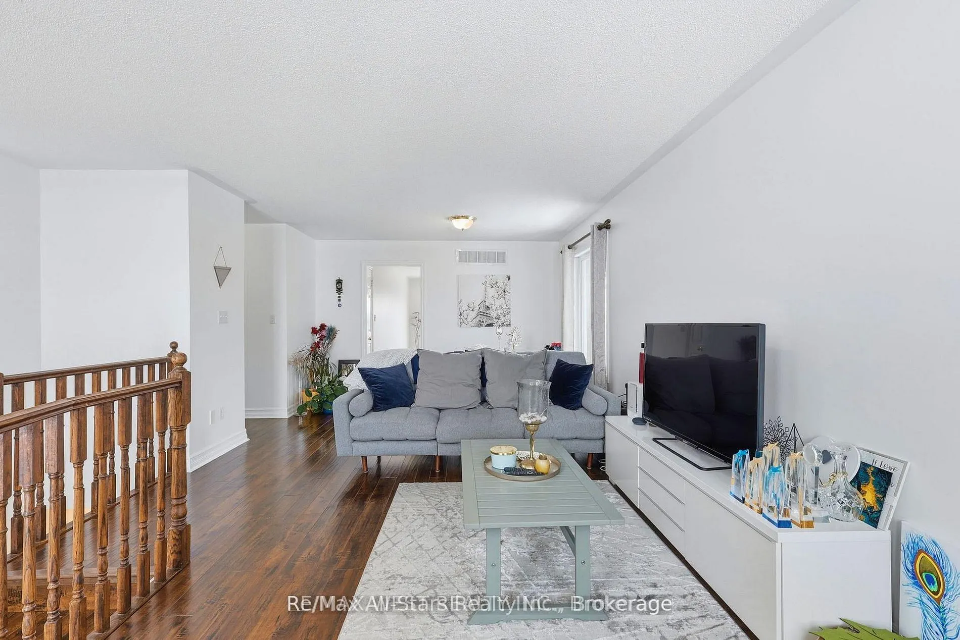20 Eakins Crescent