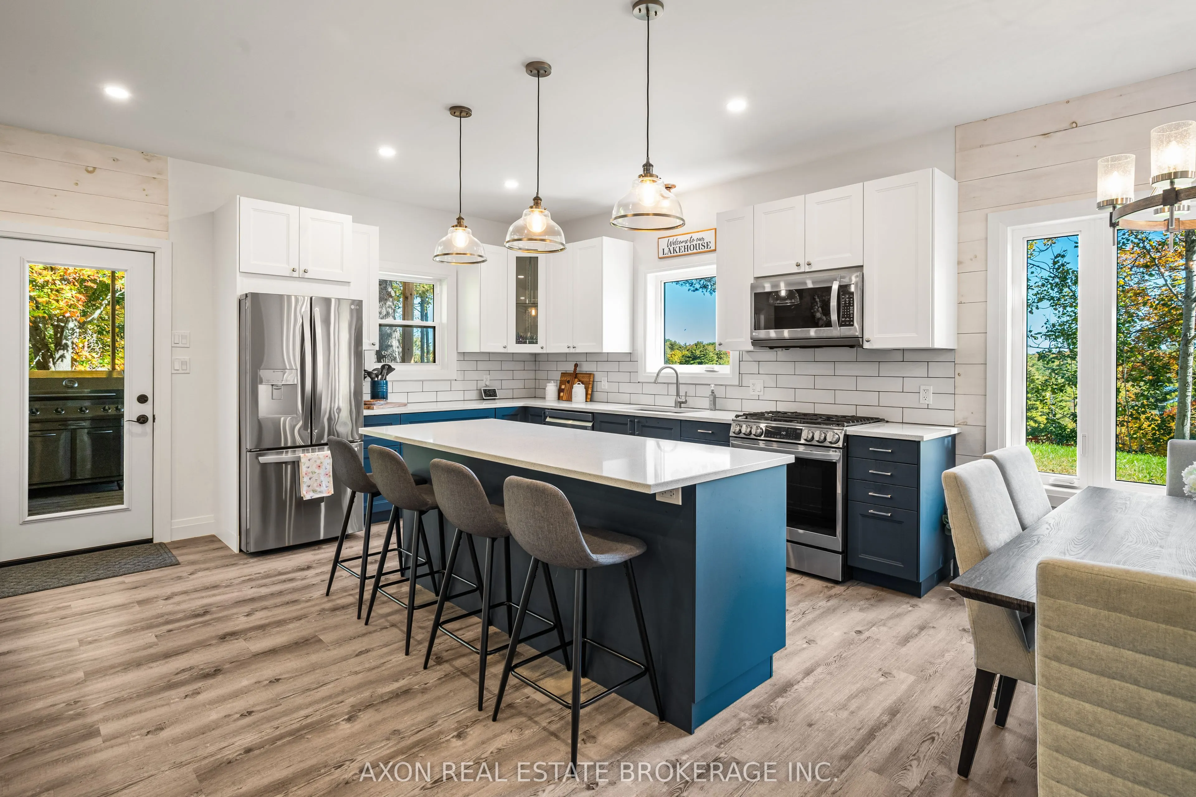 1022 Briscoe Bay Lane