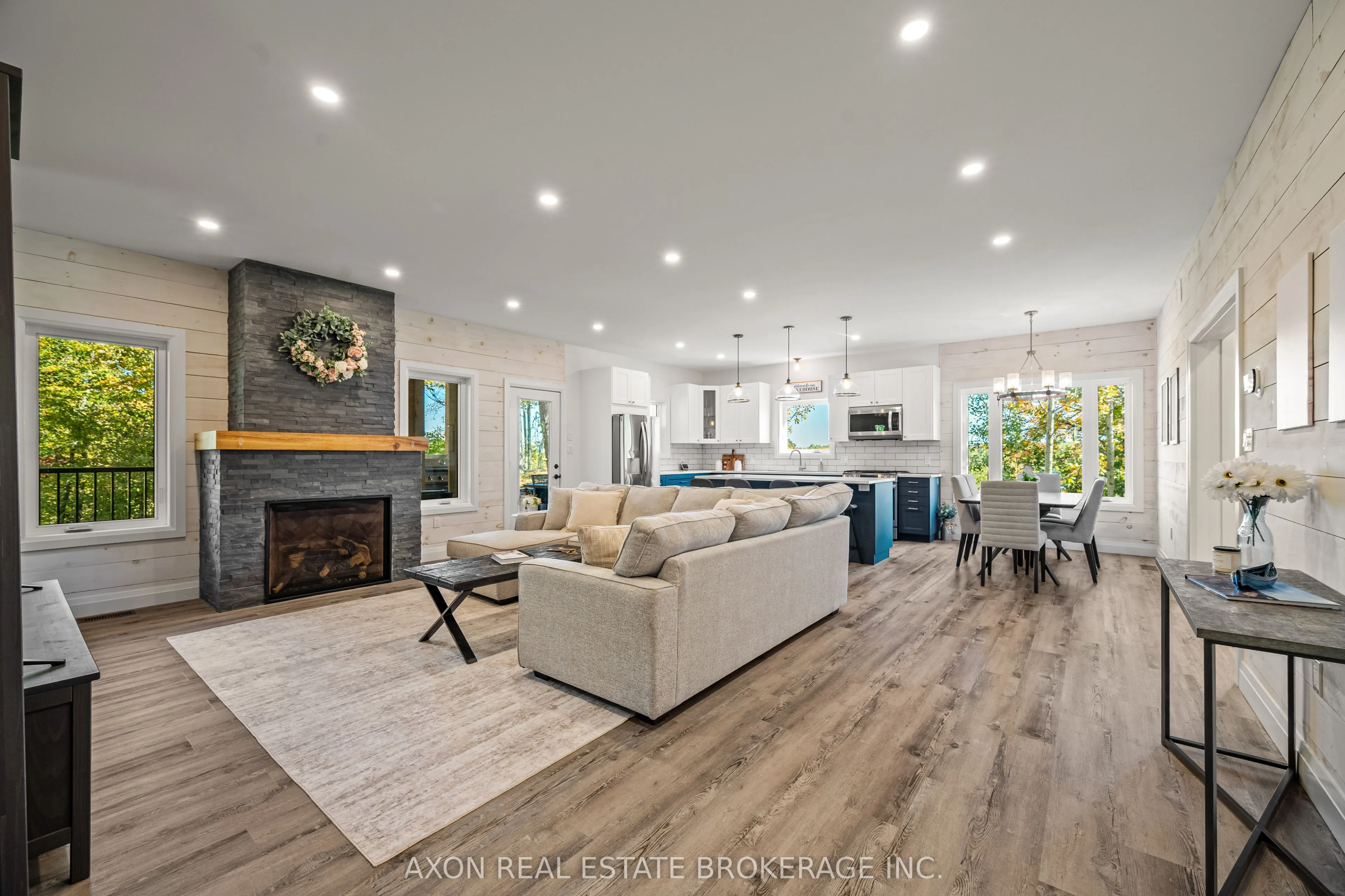 1022 Briscoe Bay Lane