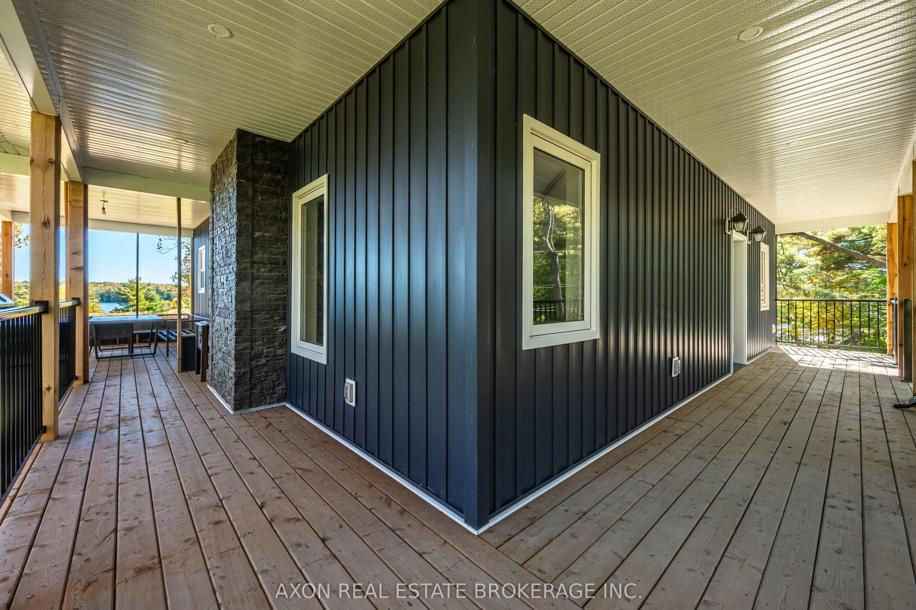 1022 Briscoe Bay Lane