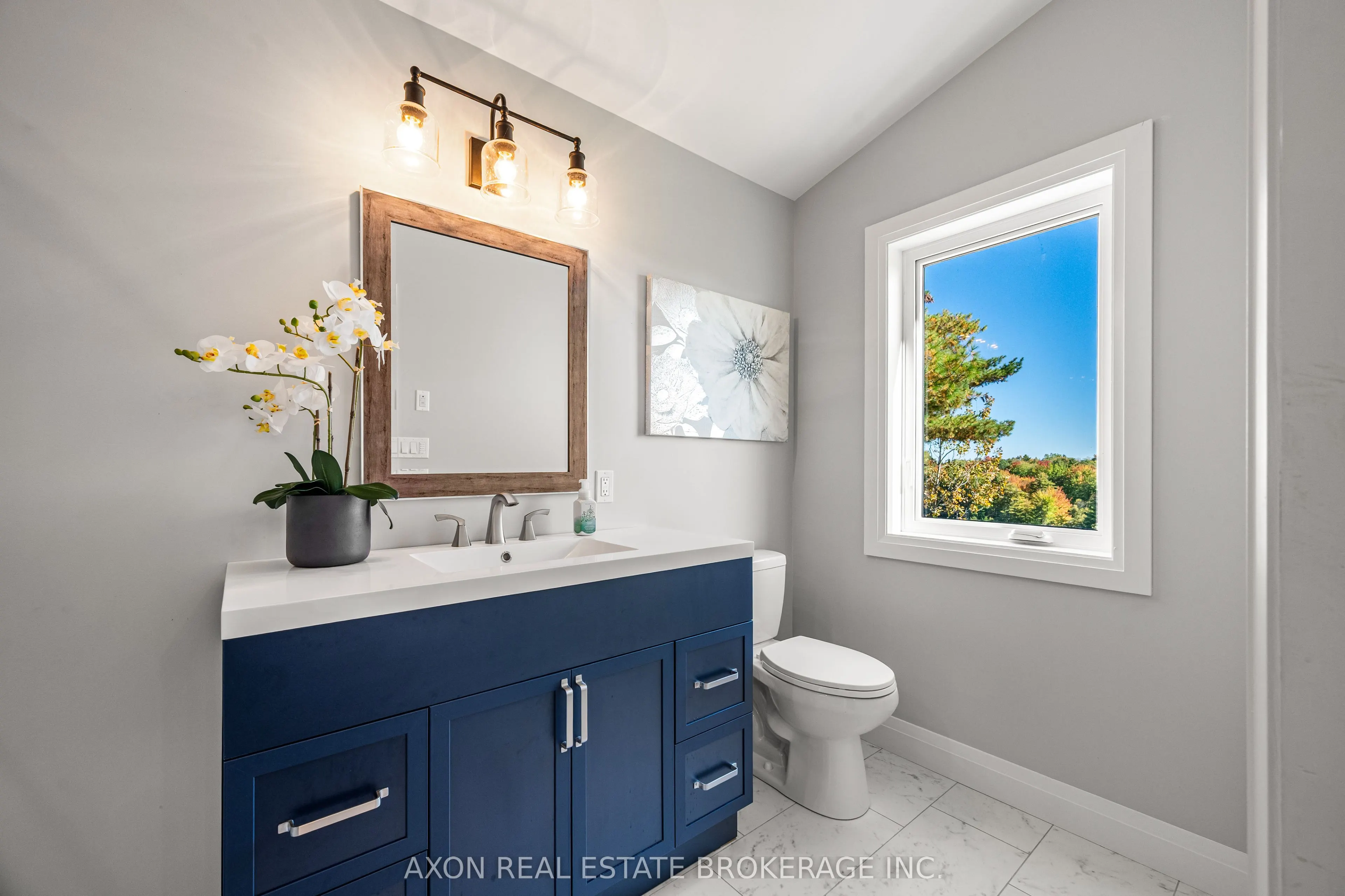 1022 Briscoe Bay Lane