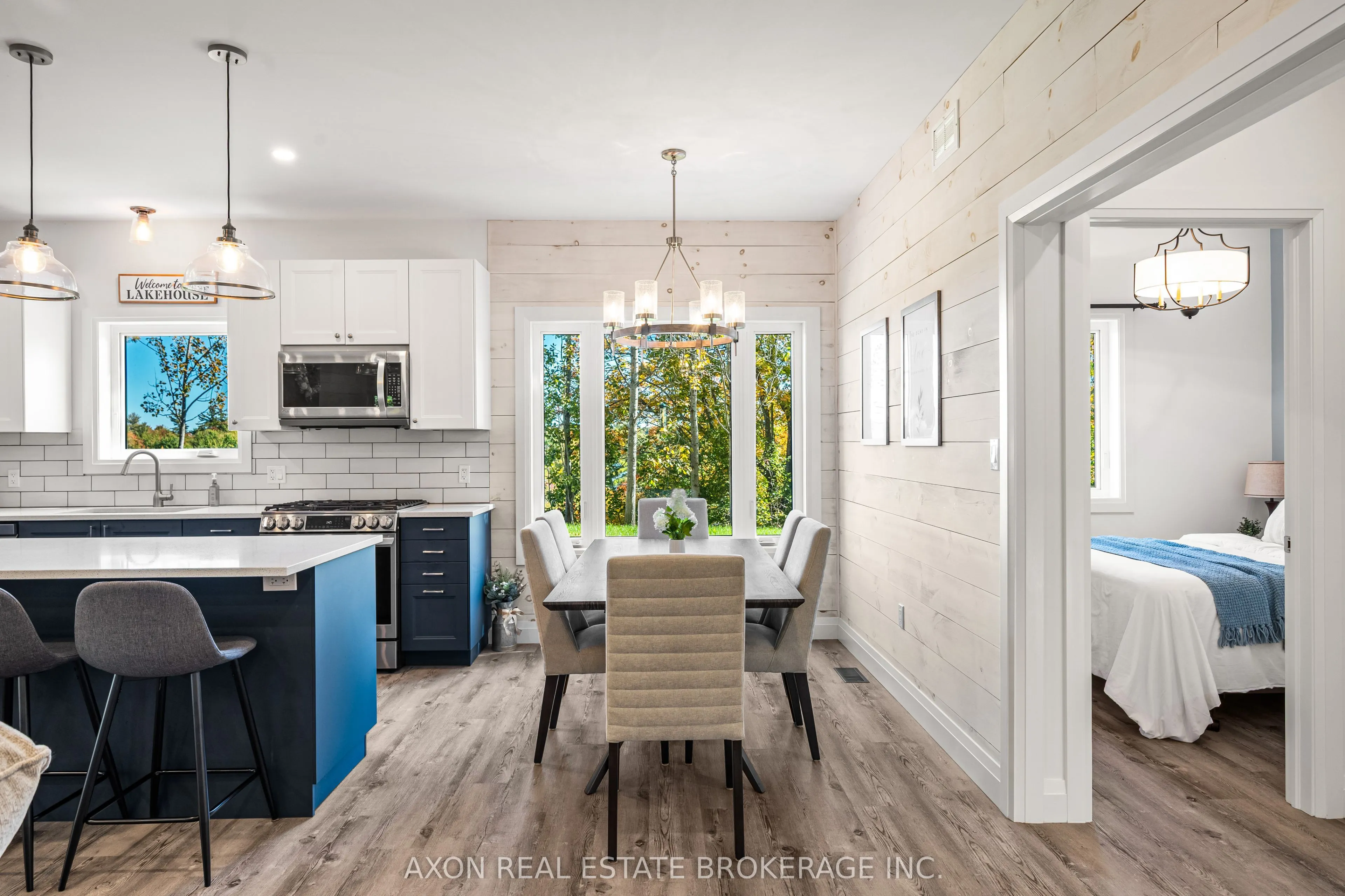 1022 Briscoe Bay Lane