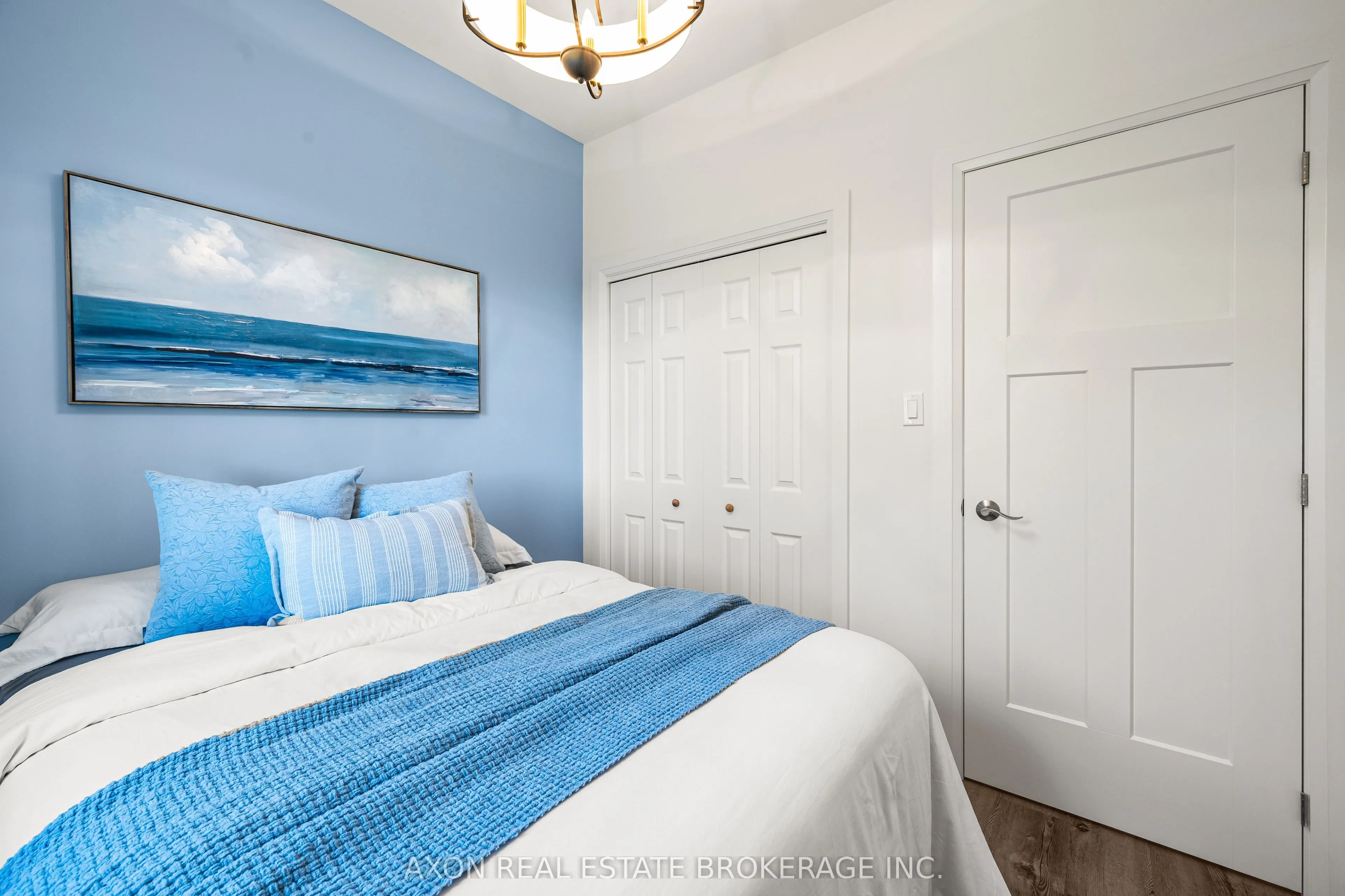1022 Briscoe Bay Lane