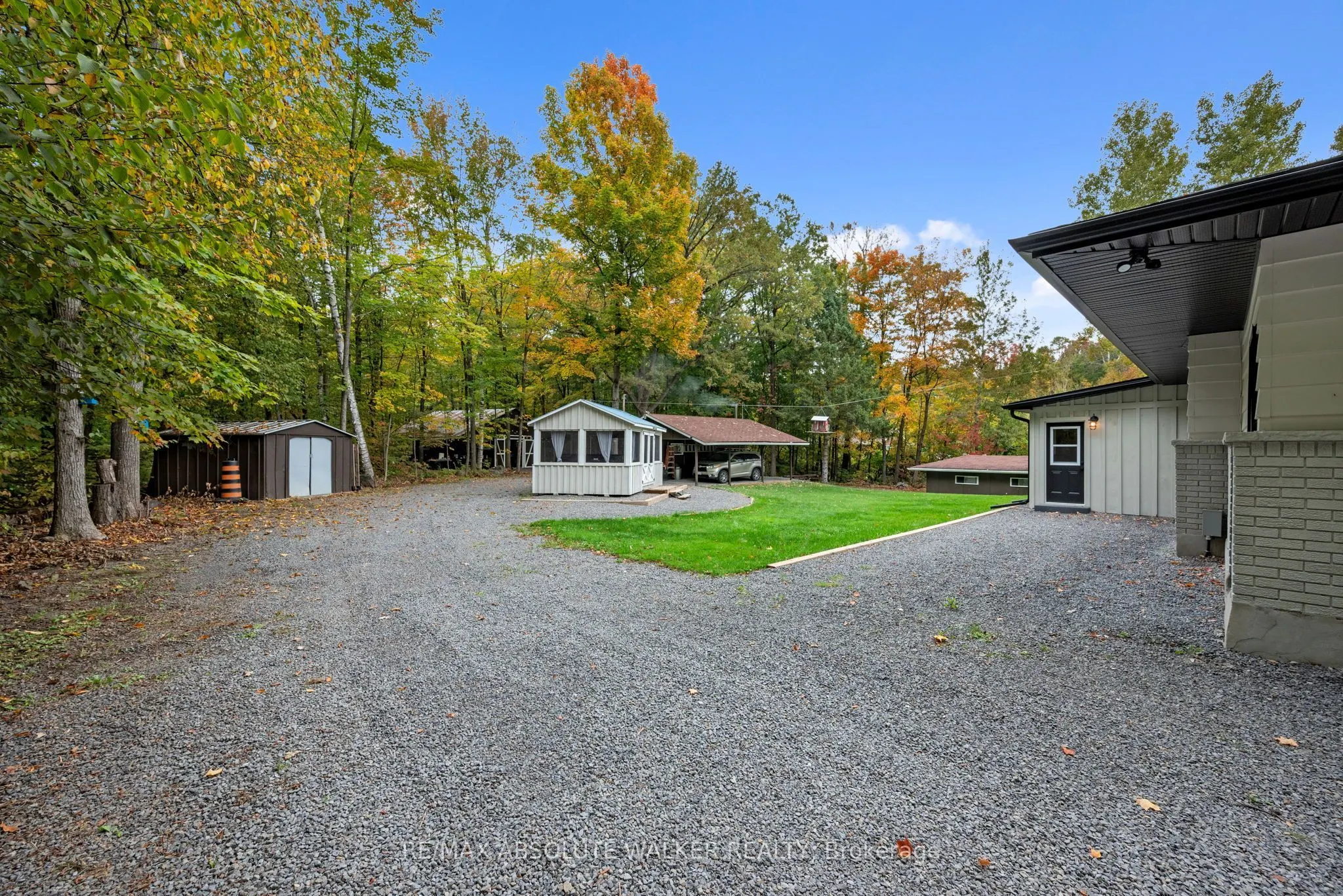 1679 Century Road E