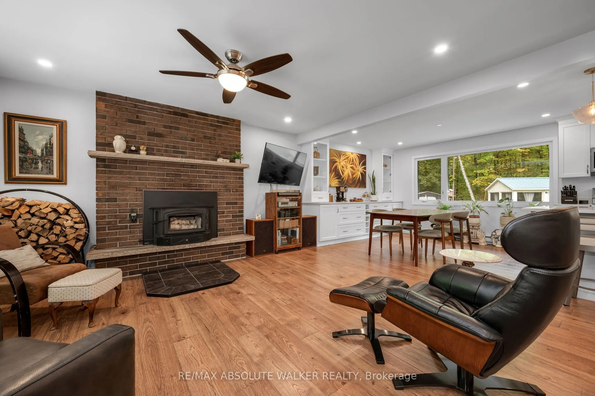 1679 Century Road E