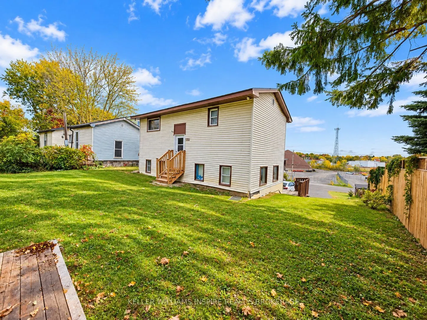 52 Wallbridge Crescent