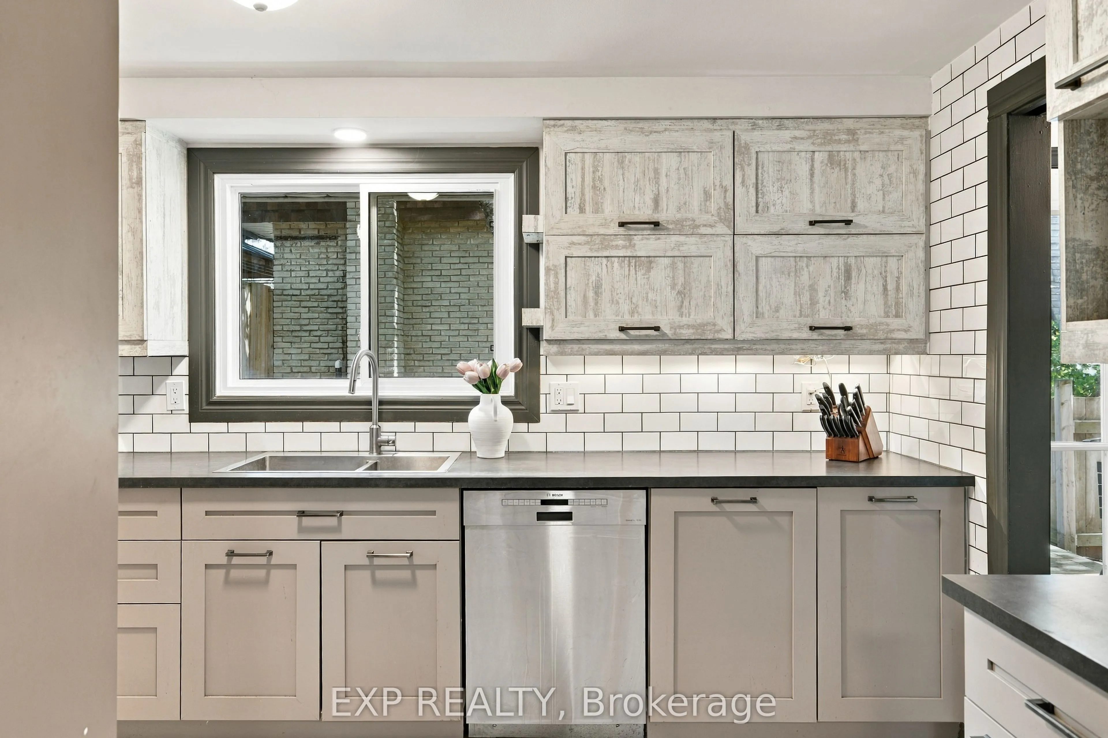 178 Laurentian Drive