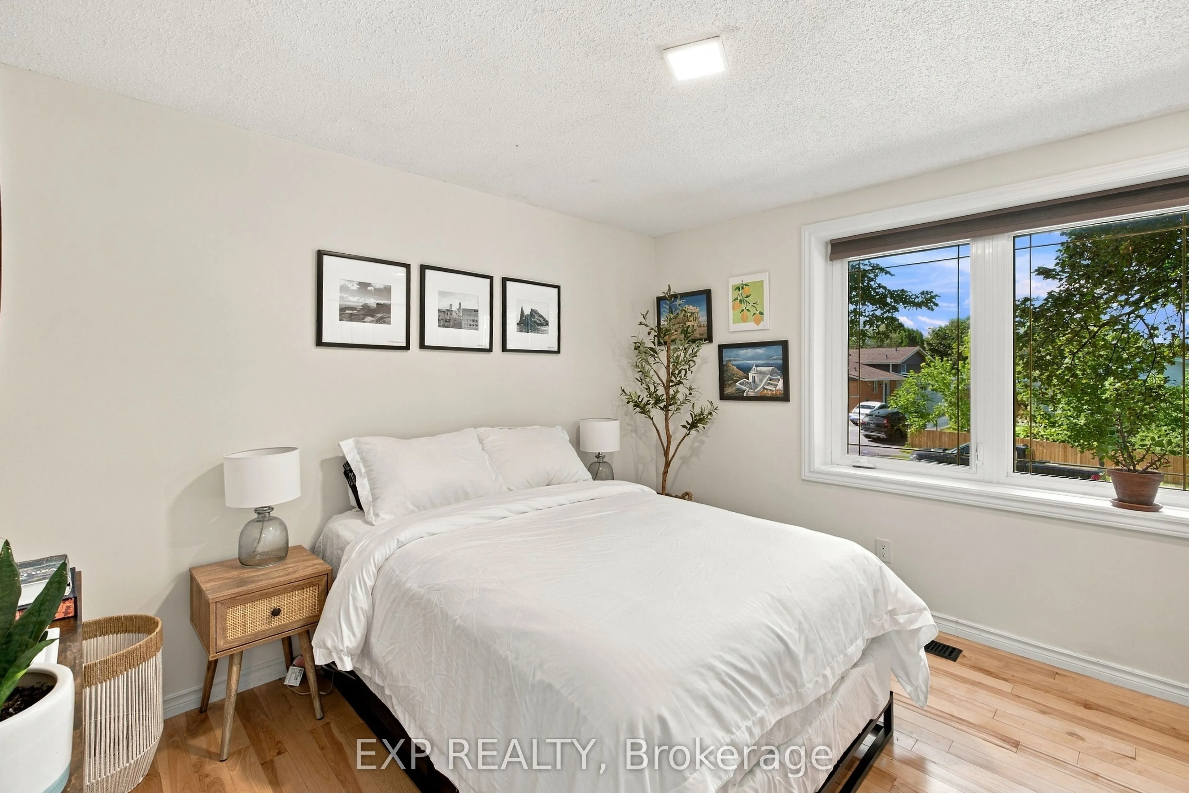 178 Laurentian Drive