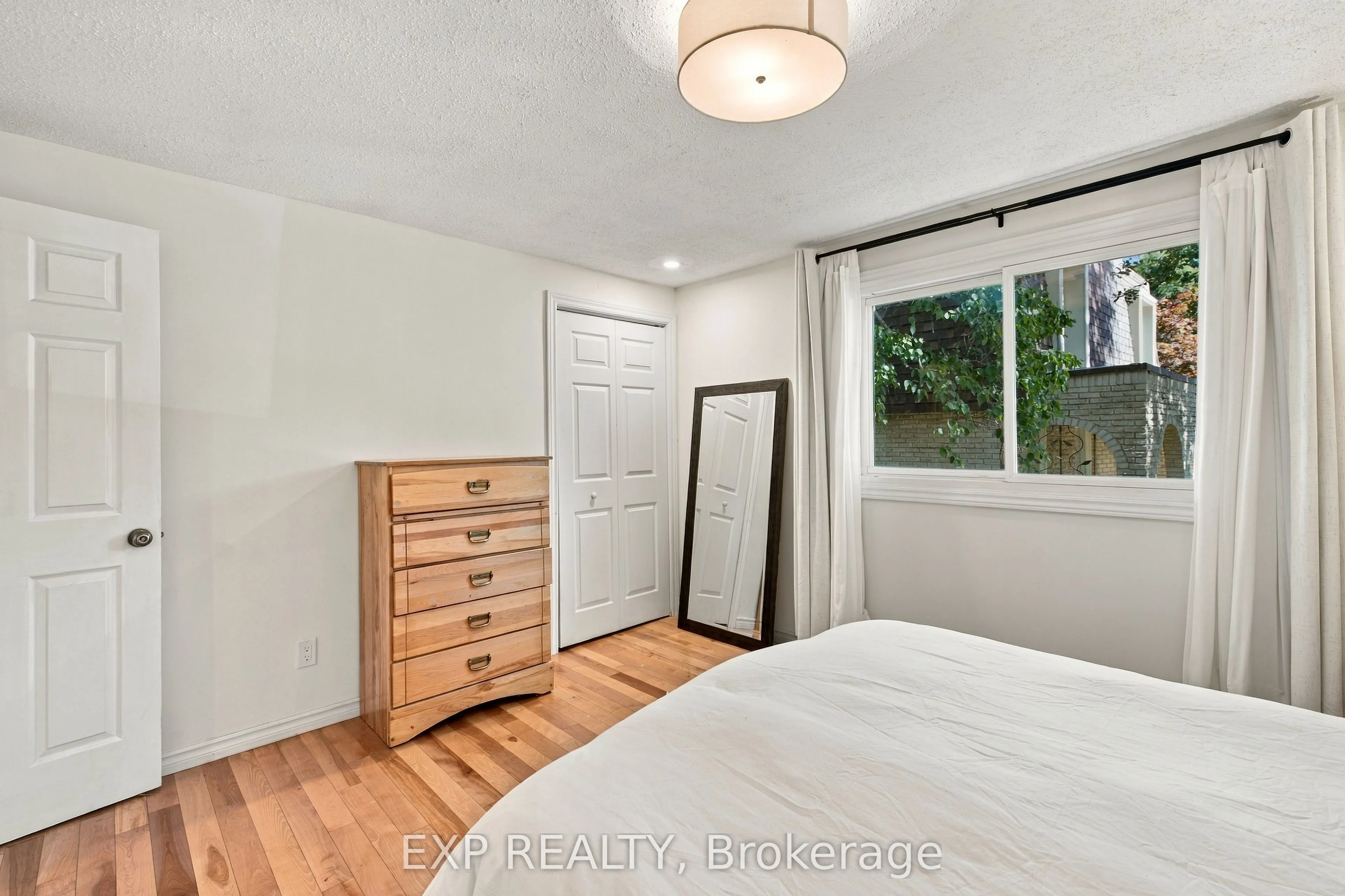 178 Laurentian Drive