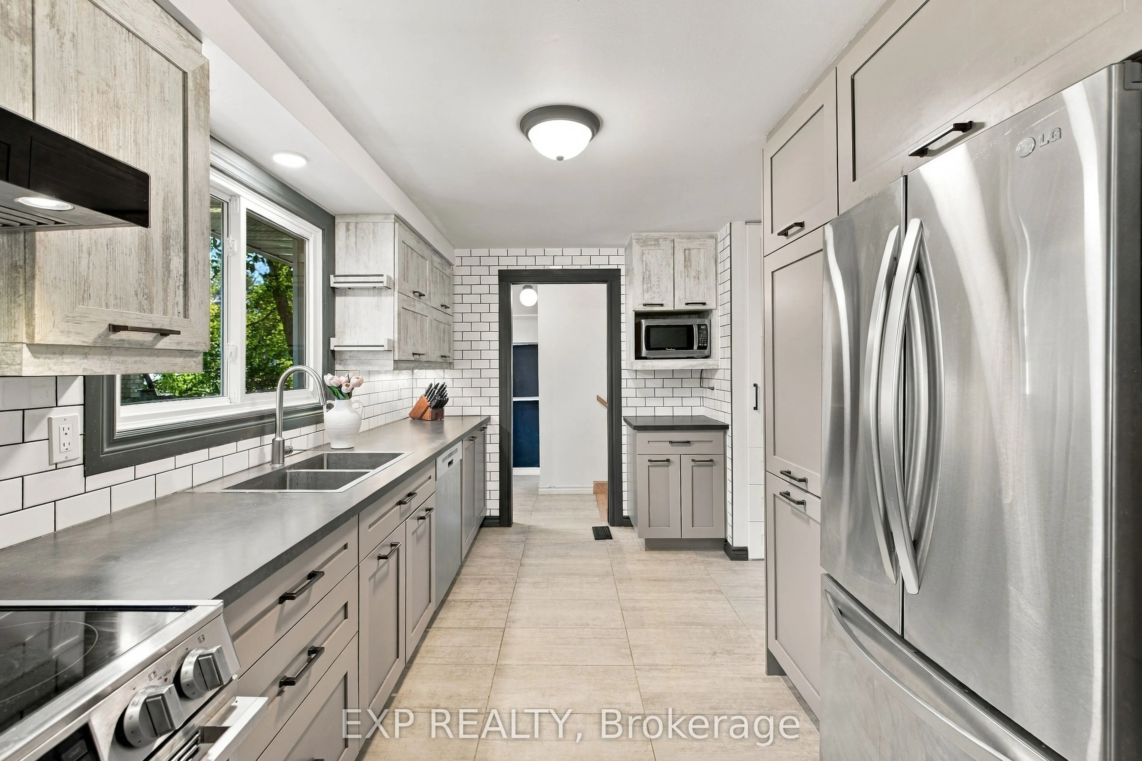 178 Laurentian Drive