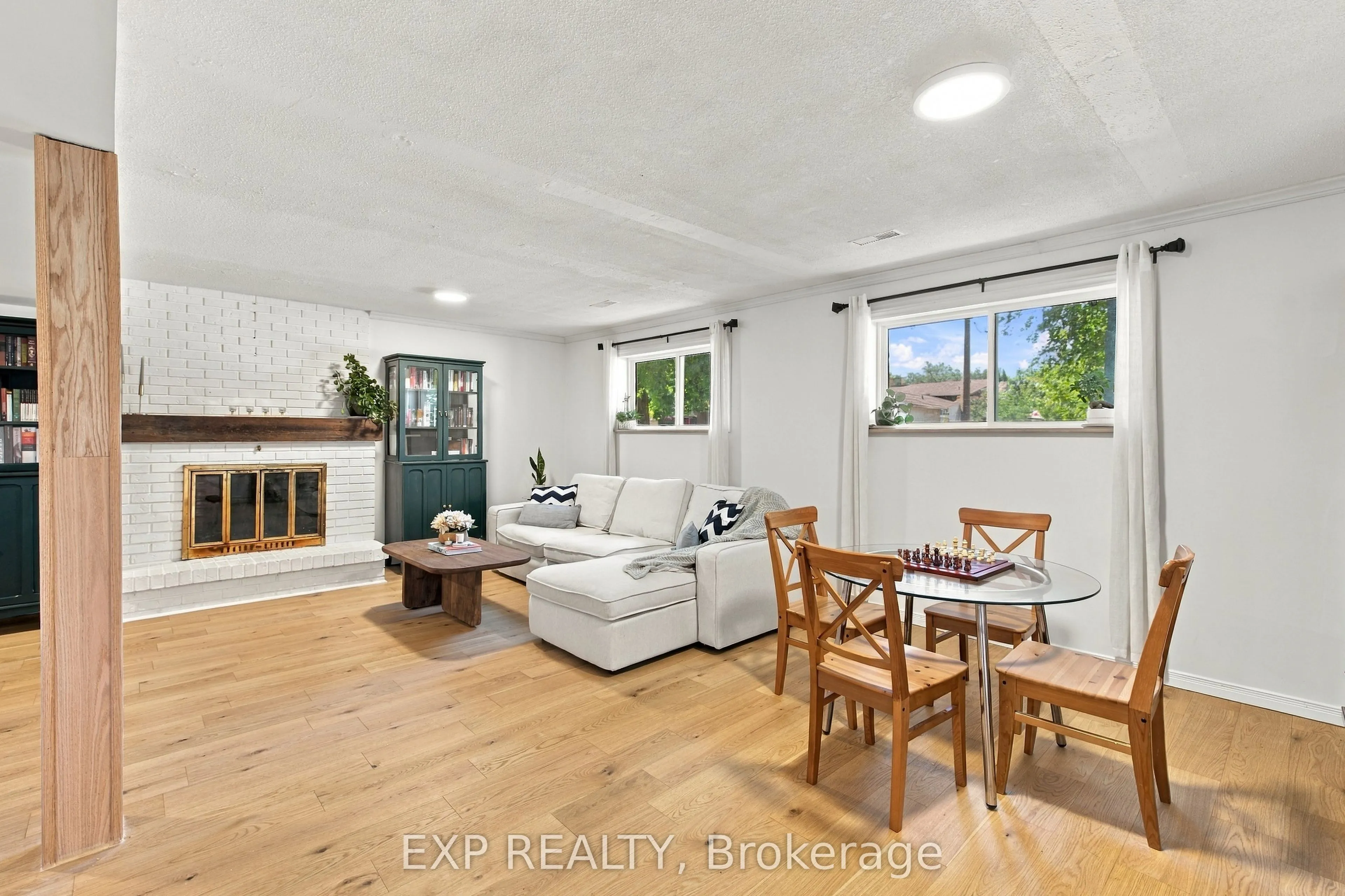 178 Laurentian Drive