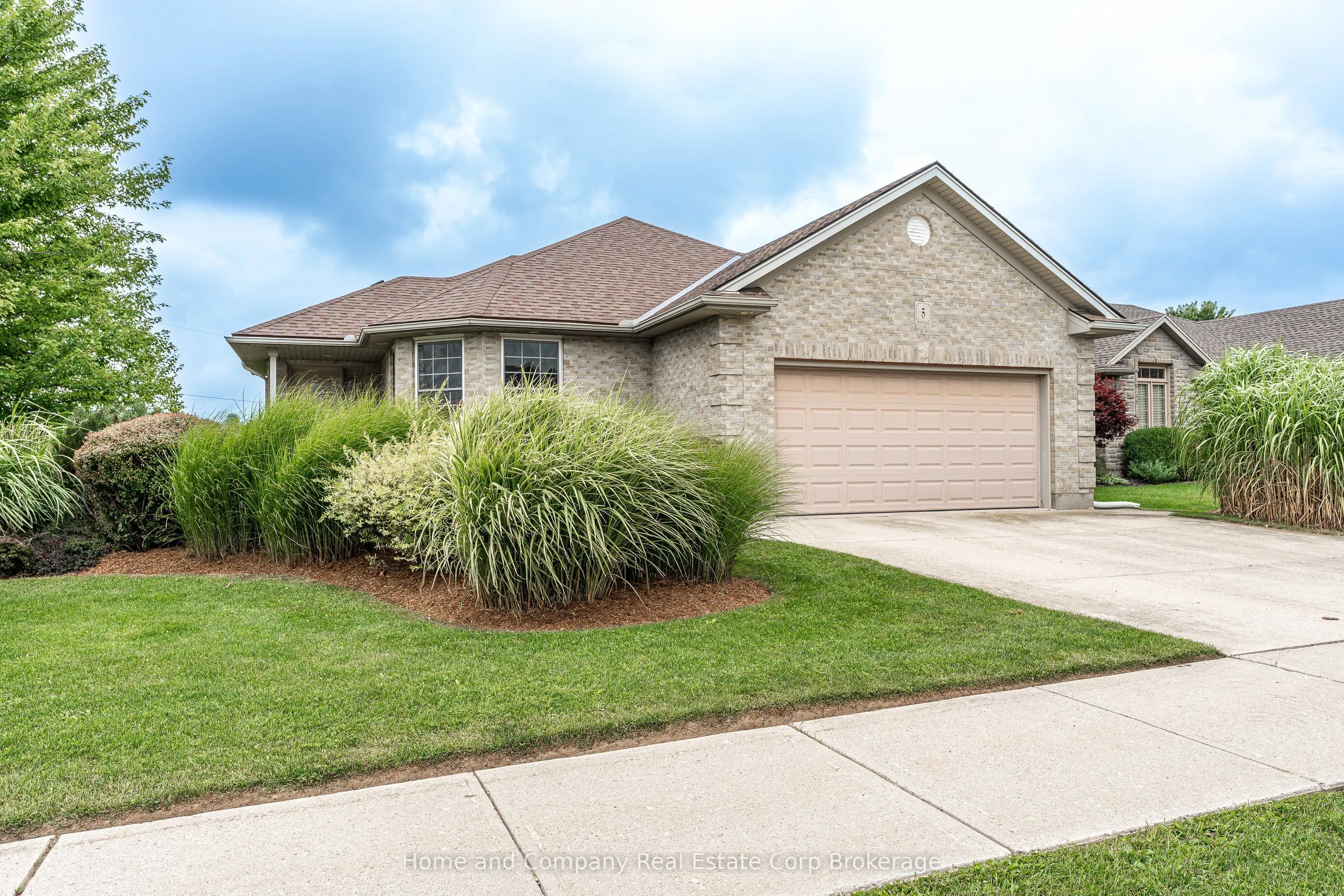 5 Ridgewood Crescent