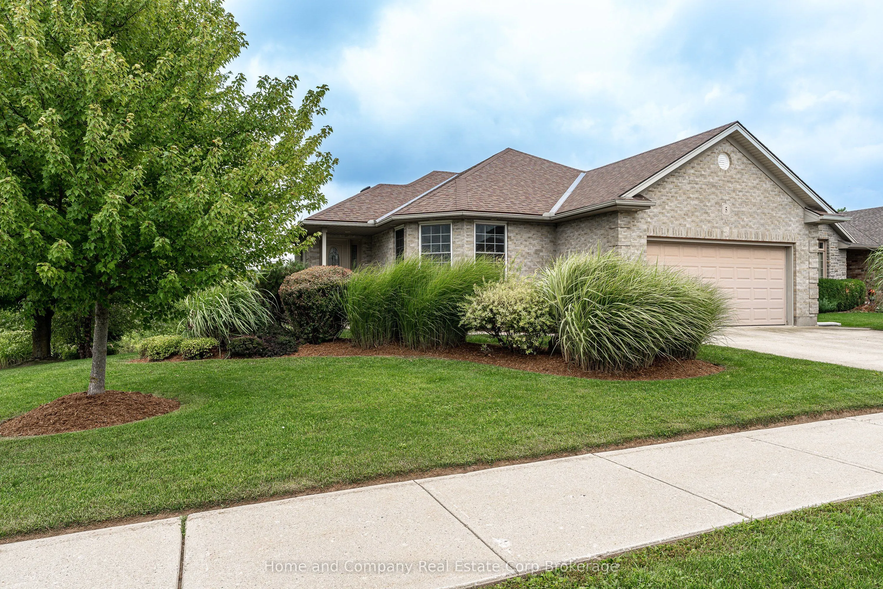 5 Ridgewood Crescent