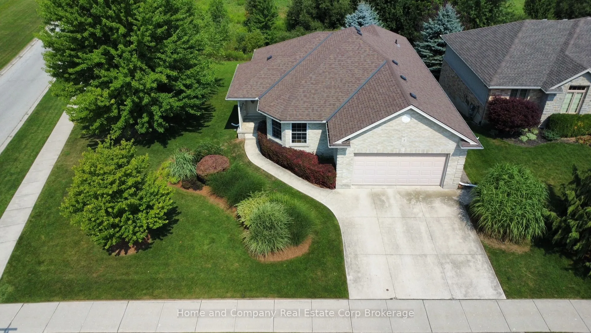 5 Ridgewood Crescent