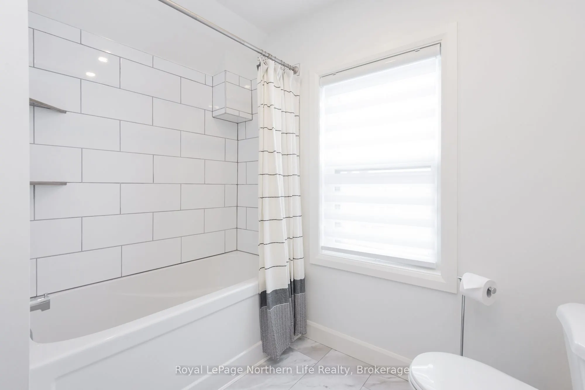 253 Second Avenue W