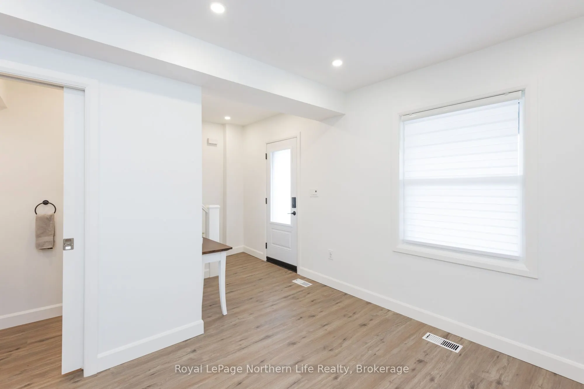 253 Second Avenue W
