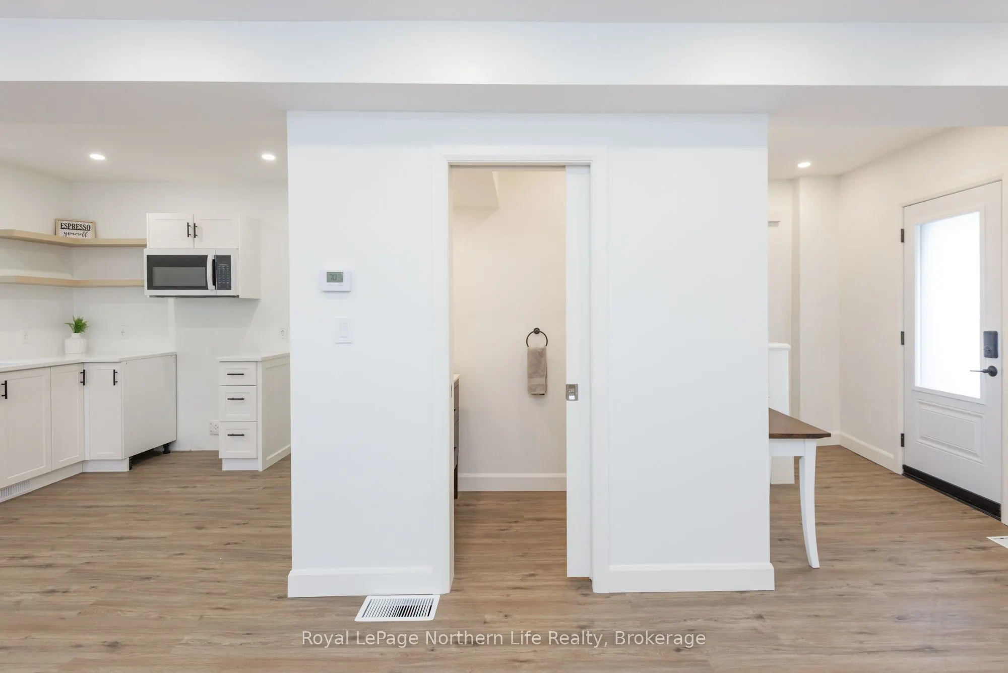 253 Second Avenue W