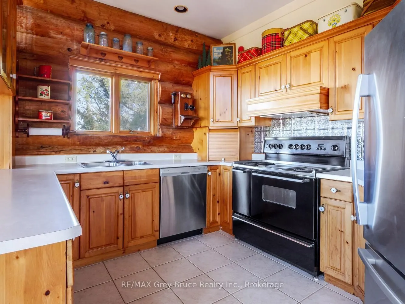150 Shoreline Avenue