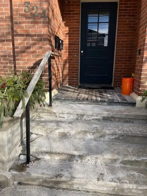324 George Street #2