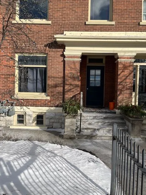 324 George Street #2