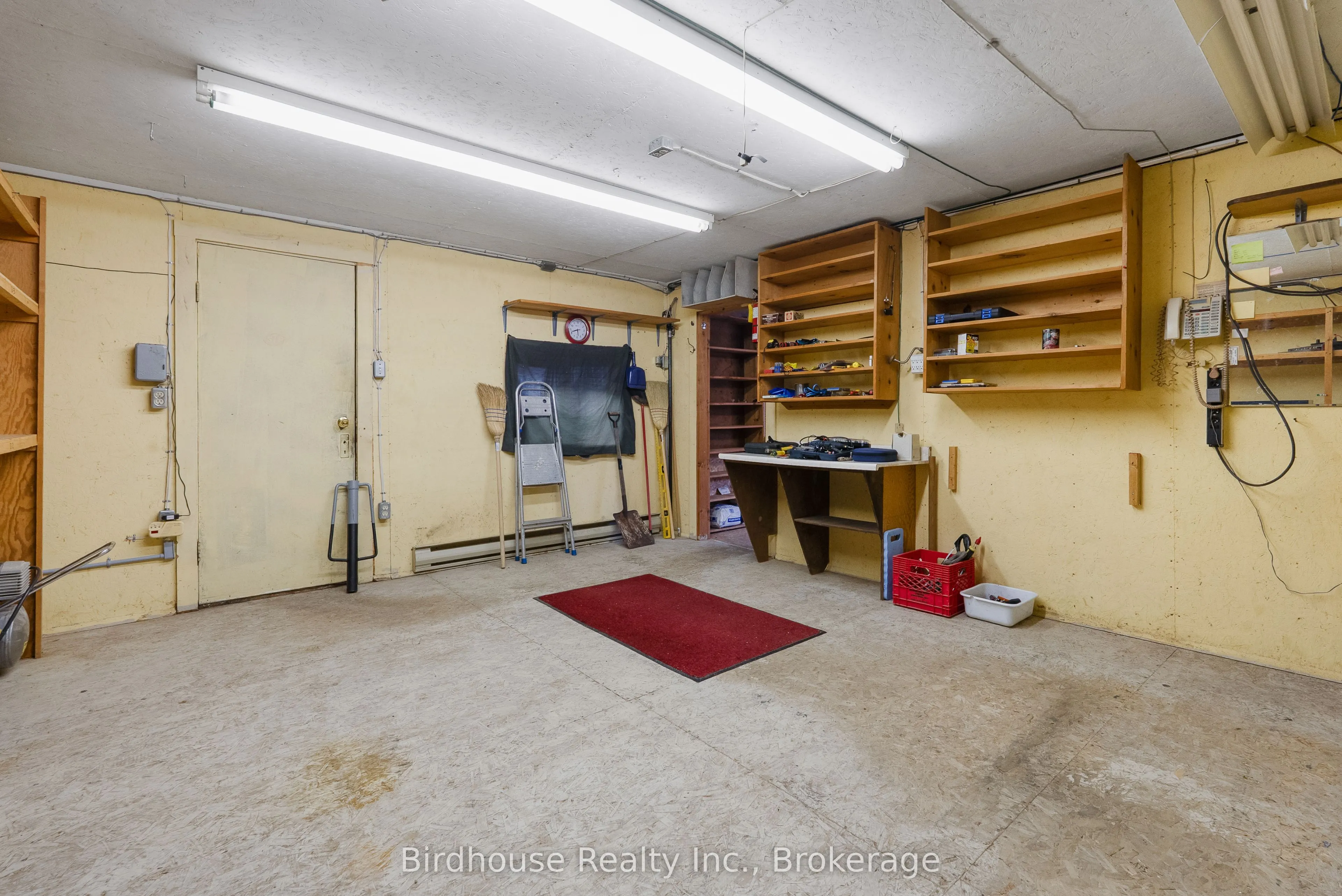 147 East Street N