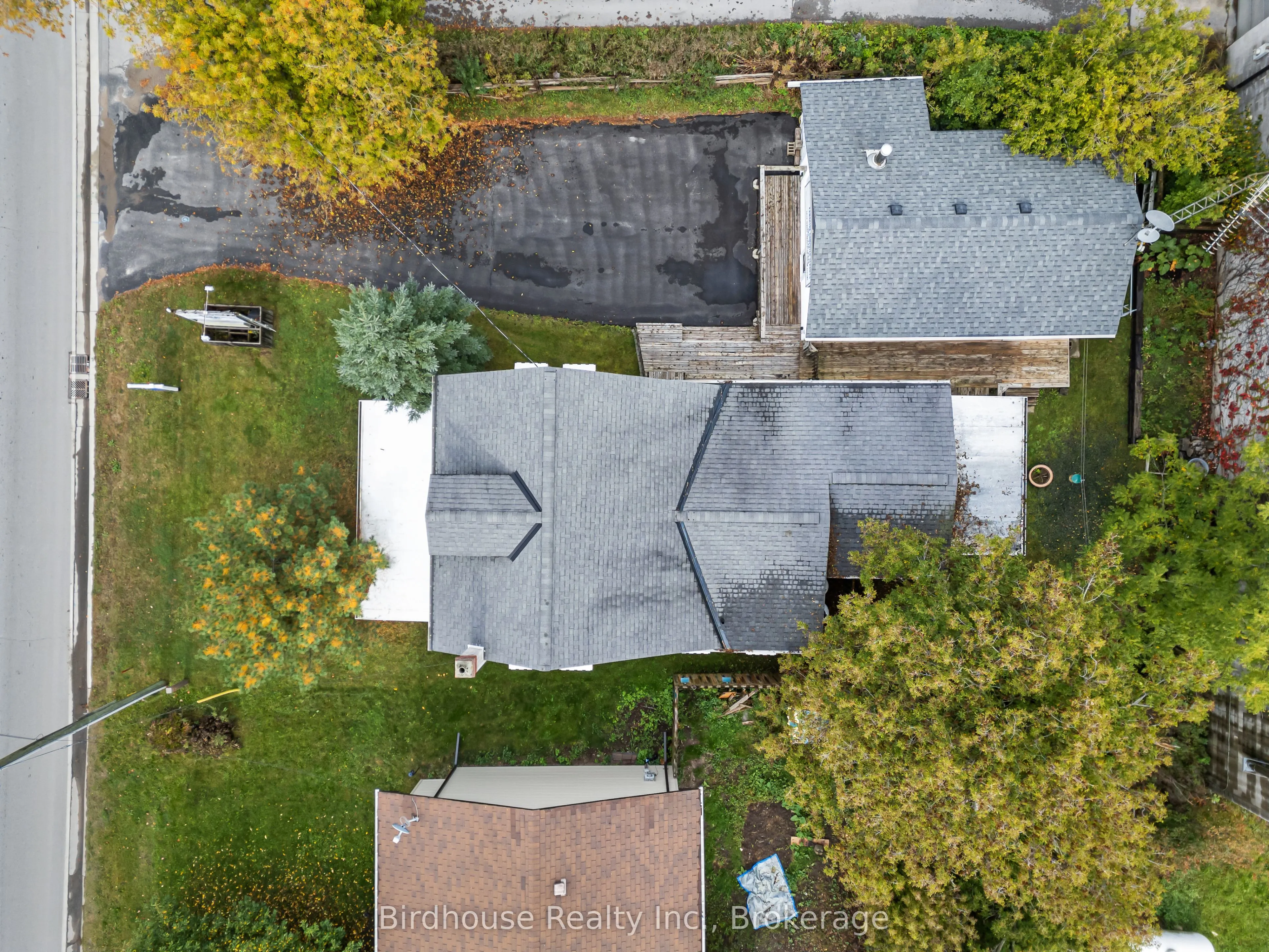 147 East Street N