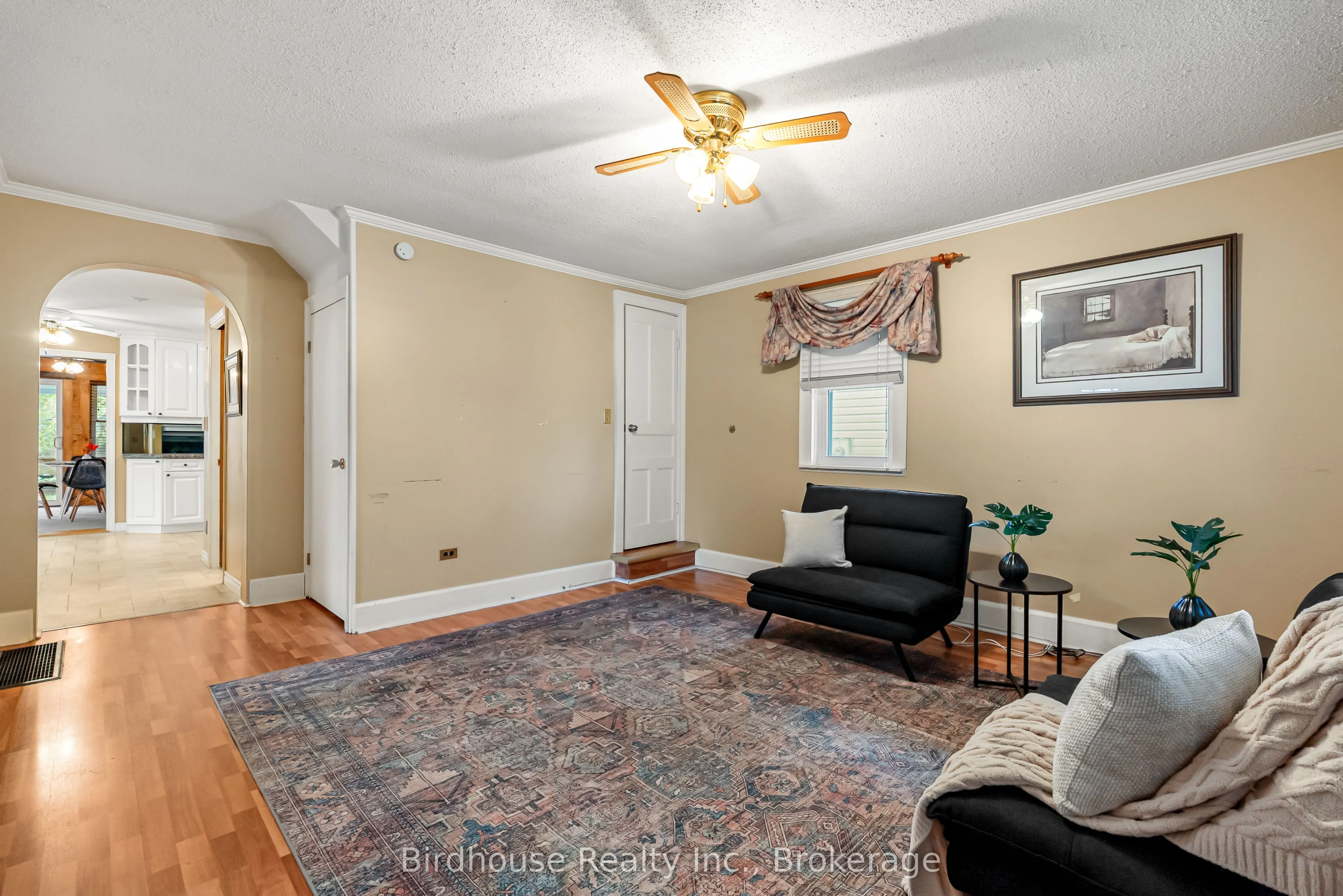 147 East Street N