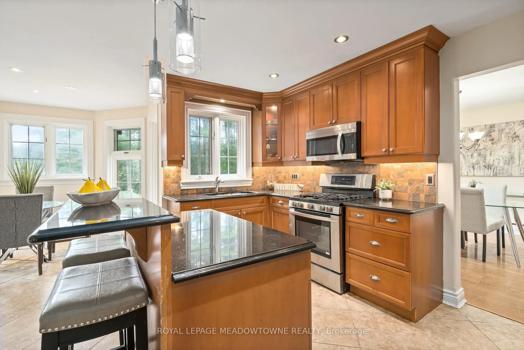 4 Pine Ridge Road