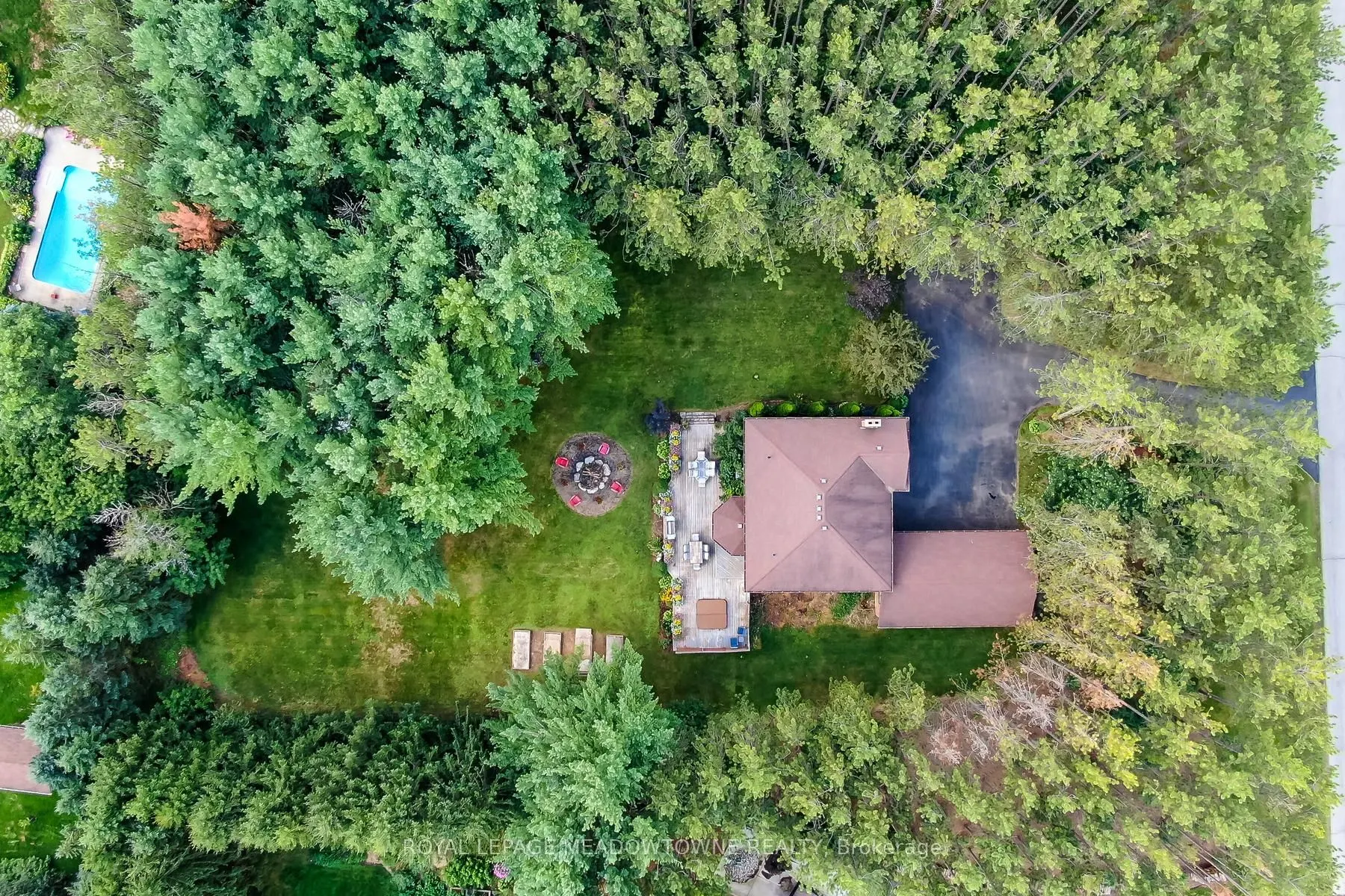 4 Pine Ridge Road