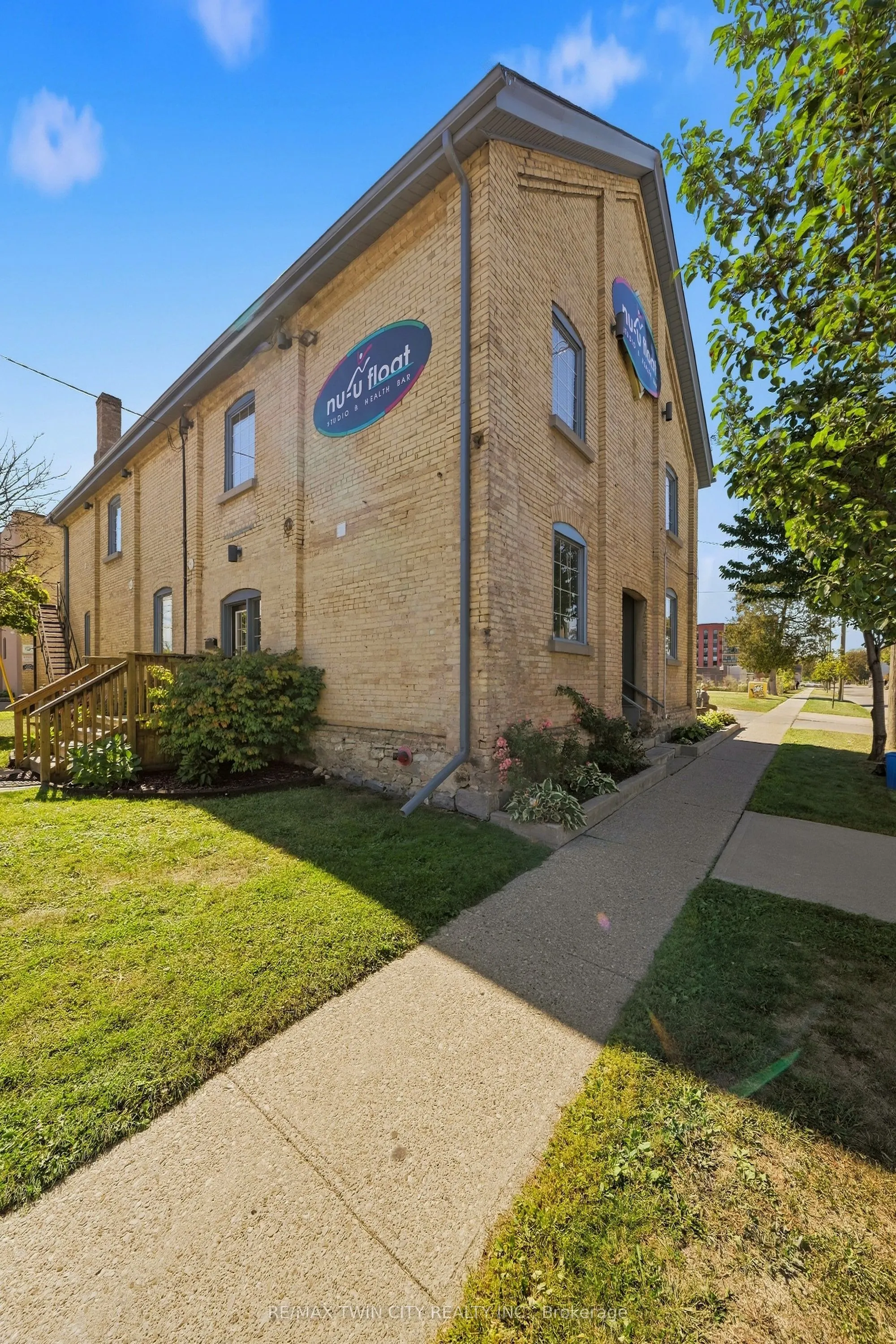 200 Grand River Avenue #Back