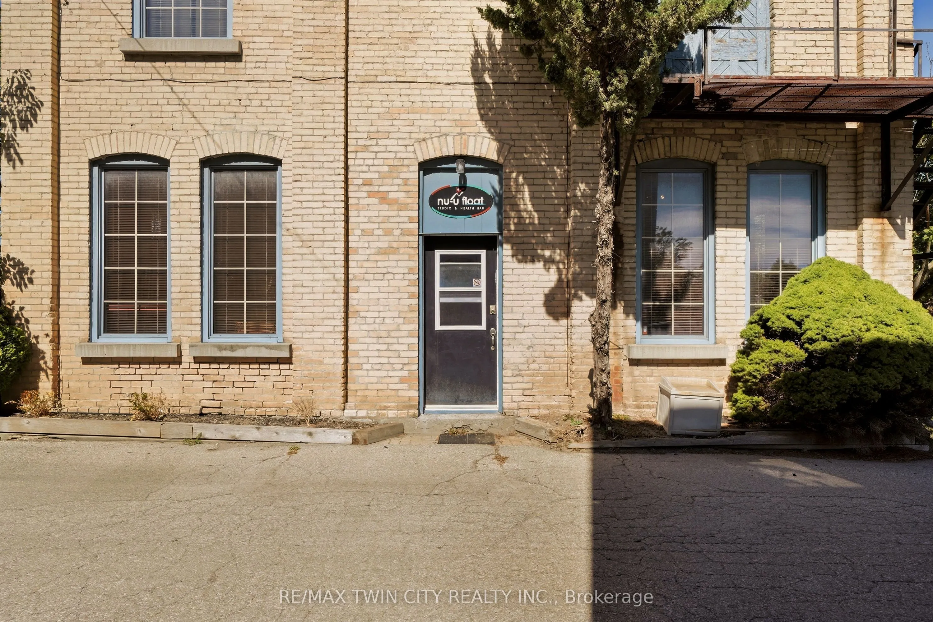 200 Grand River Avenue #Back