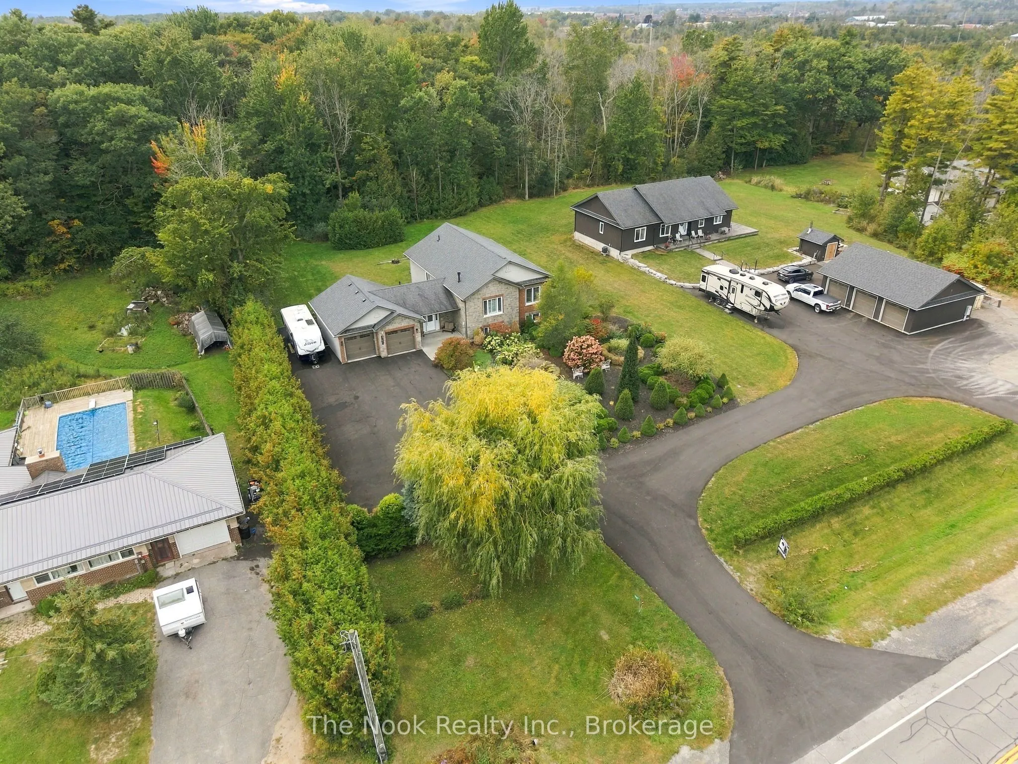 21611 Loyalist Parkway