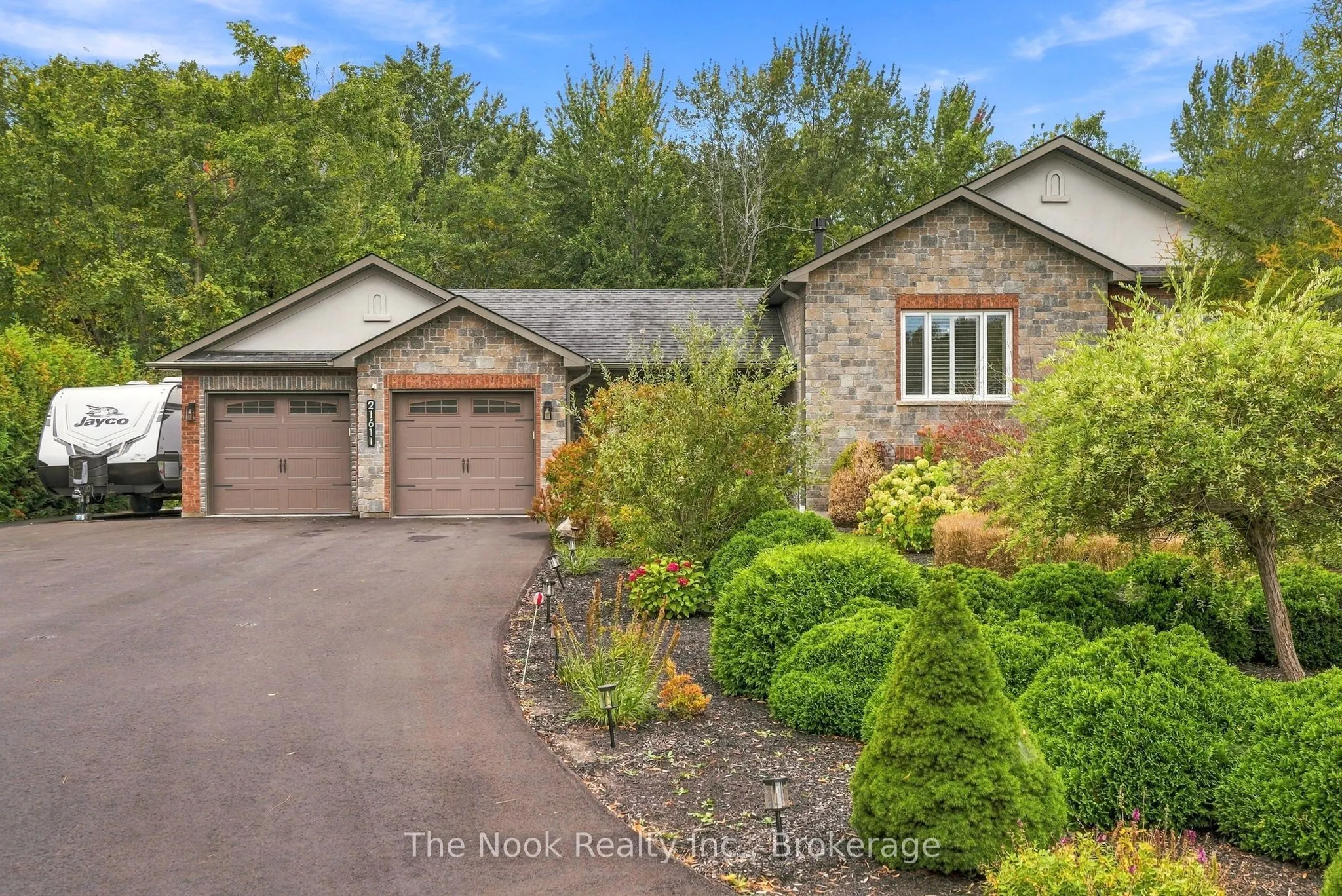 21611 Loyalist Parkway