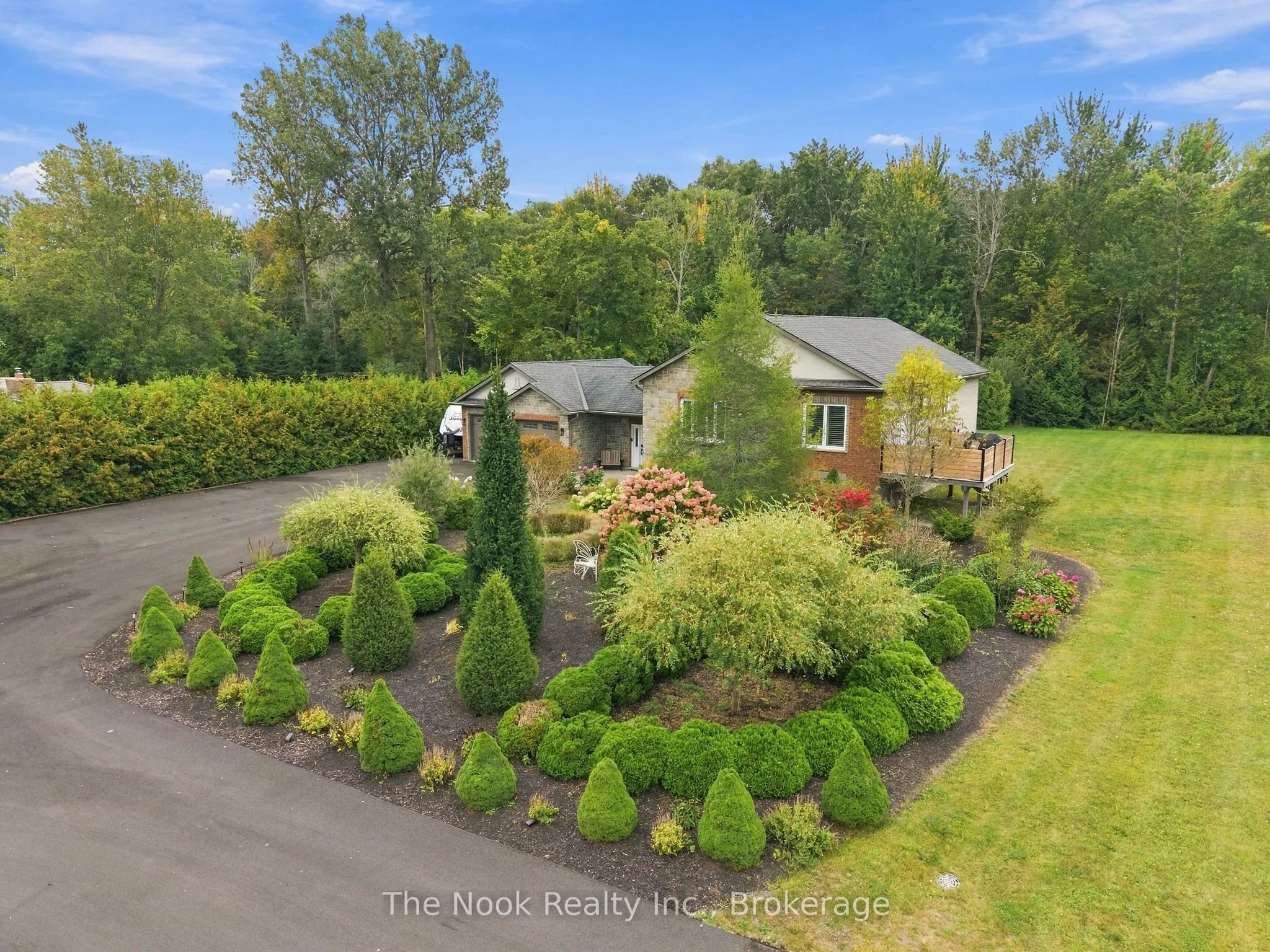 21611 Loyalist Parkway