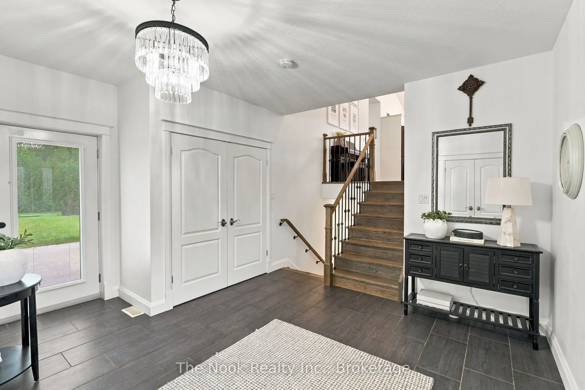 21611 Loyalist Parkway