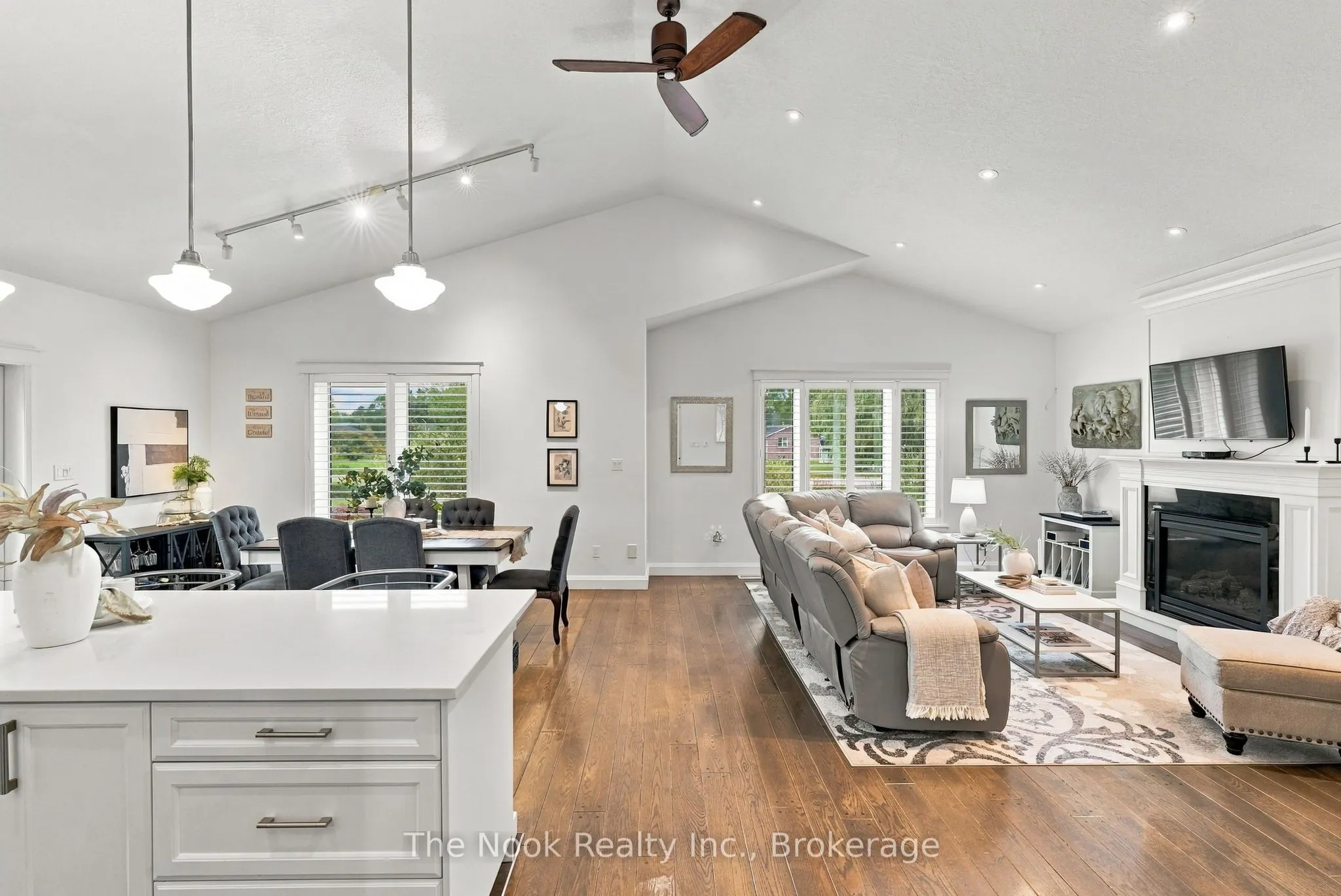 21611 Loyalist Parkway